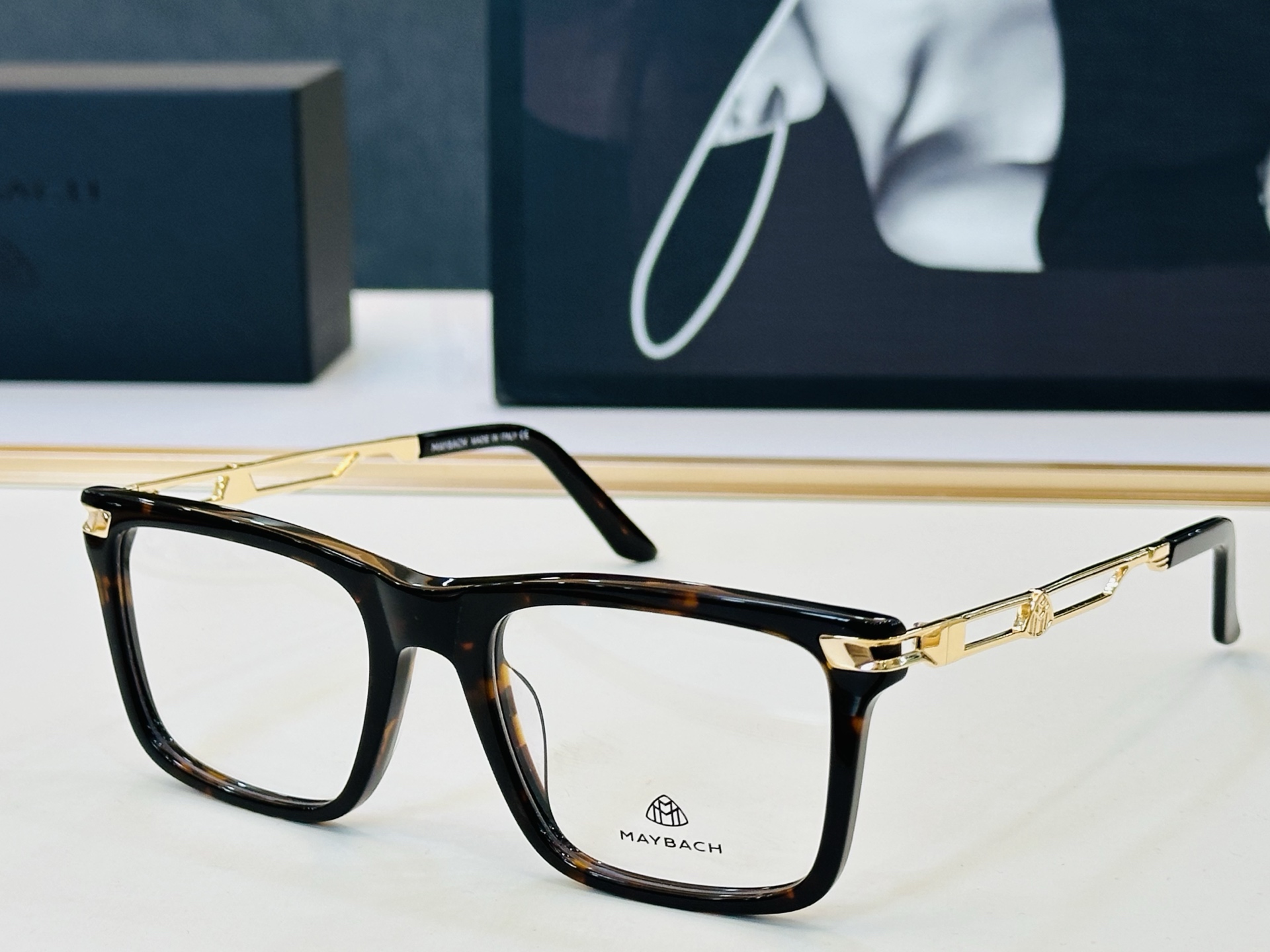 高品质 迈巴赫 🎉🎉做工精美💕💕MAYBAC*H Z22 Size：53口20-145 L质感十足👍