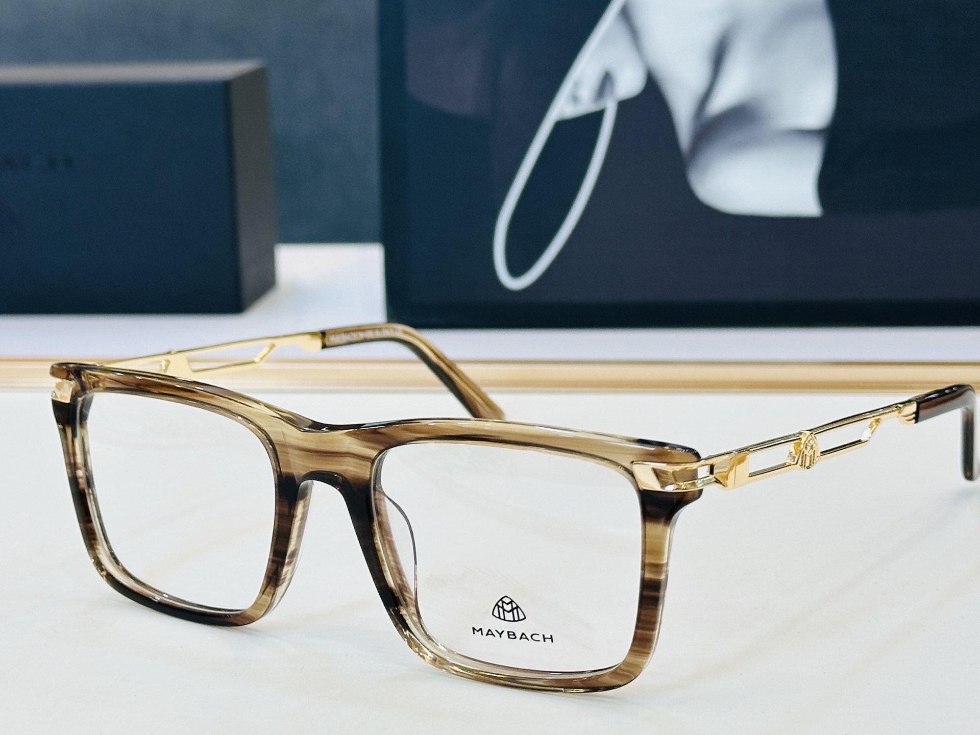 高品质 迈巴赫 🎉🎉做工精美💕💕MAYBAC*H Z22 Size：53口20-145 L质感十足👍