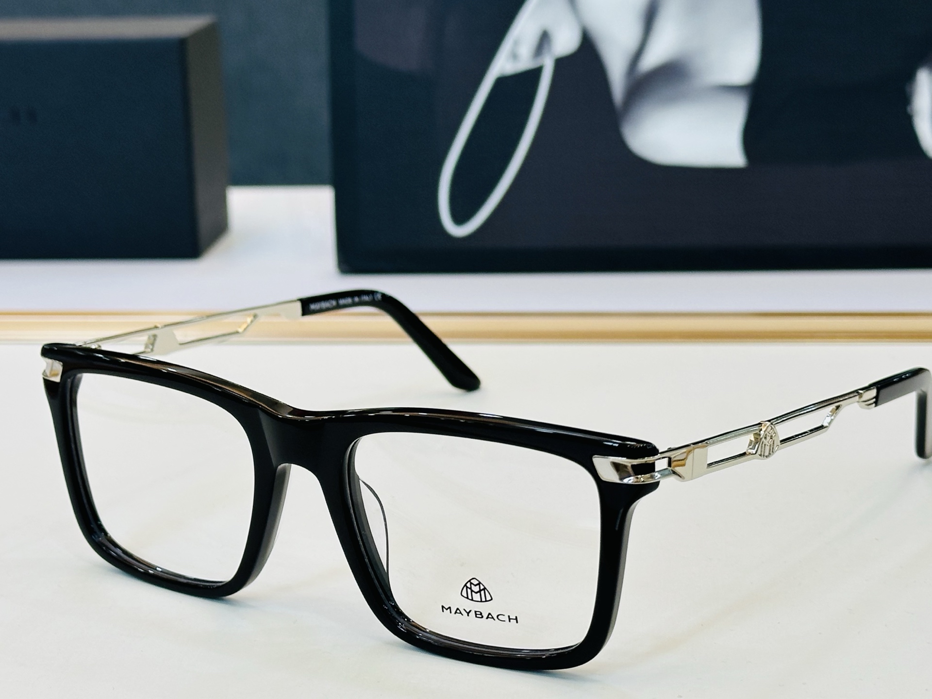 高品质 迈巴赫 🎉🎉做工精美💕💕MAYBAC*H Z22 Size：53口20-145 L质感十足👍