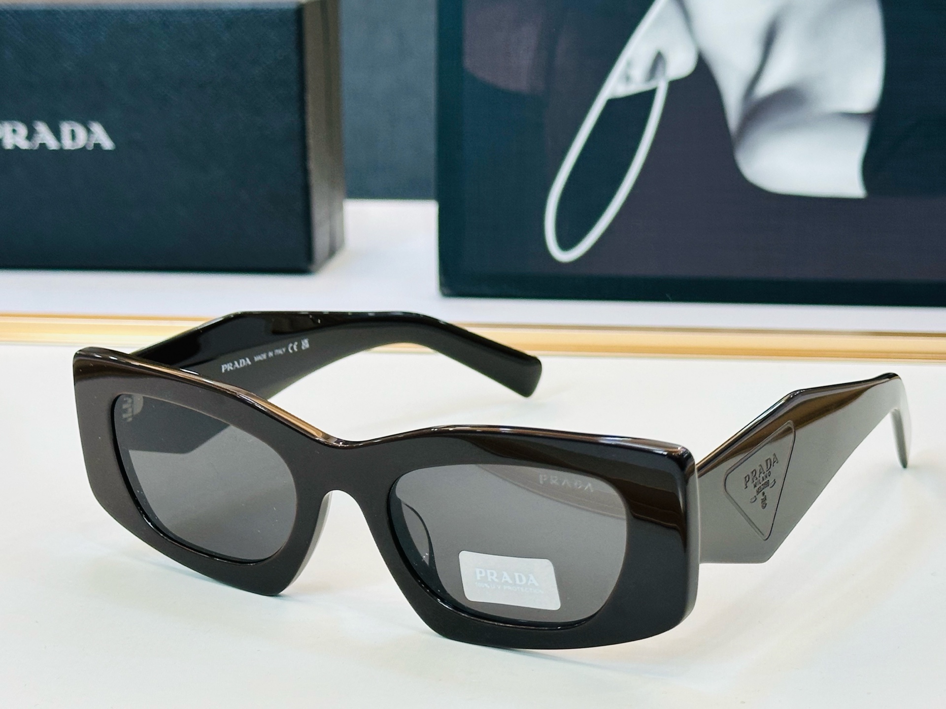 NO:767222,PRAD*Pujia PR D03SD Size 53 mouth 20- The eyewear series can be said to be exquisitely made to highlight the unique personality. M’s latest hot model sunglasses, glasses, sunglasses, sunglasses, glasses, prada, prada19860909PRAD*普家 PR D03SD Size53口20- 眼镜系列堪称精湛制作 彰显独特个性 M最新推出火爆款 太阳镜 眼镜墨镜太阳镜,眼镜,prada,prada,glasses