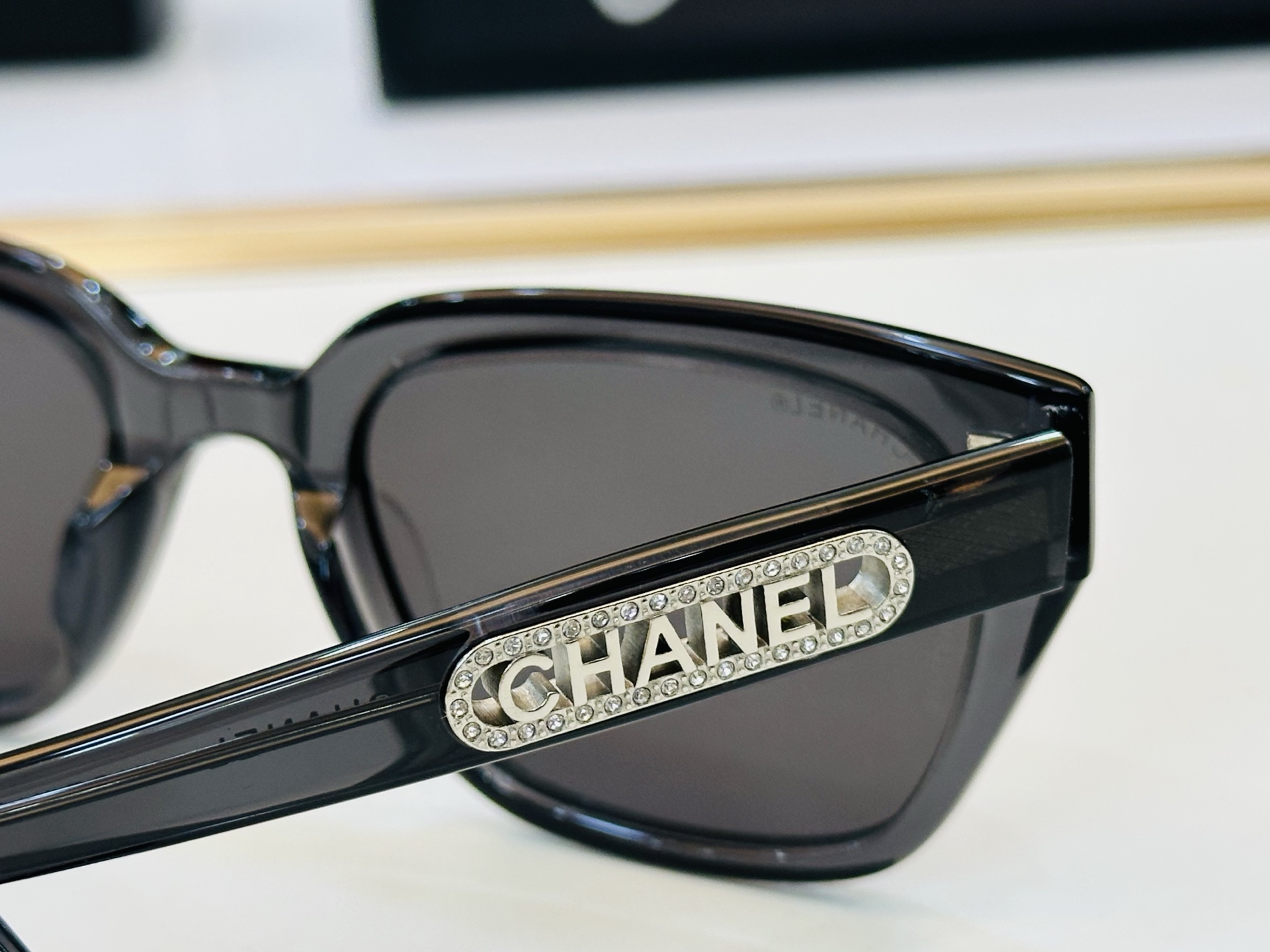 🆕 【CHANE*/香家】MODEL:CH6819 Size：54口22-145 💅🏻💓B太阳镜