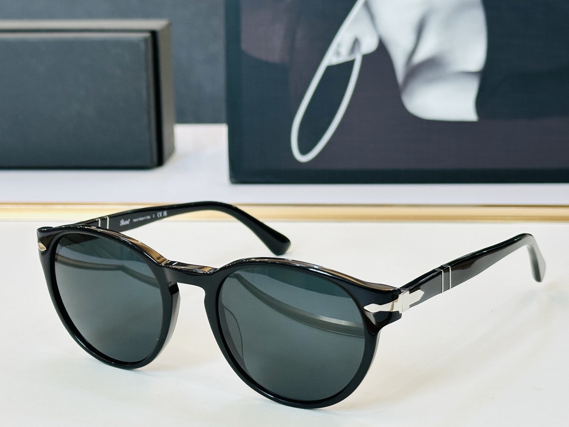 Persol❤️🔺MODEL：PO3152-S ❤️SIZE：52口20-145 板材框 L太阳镜