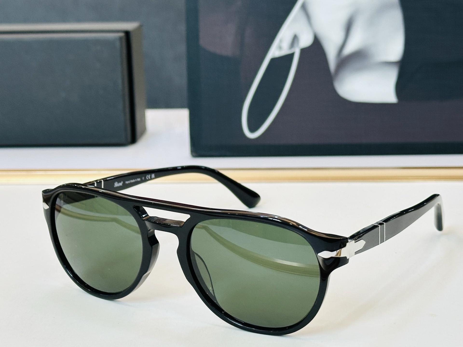Persol❤️🔺MODEL：PO3235-S ❤️SIZE：55口20-145 板材框 L太阳镜