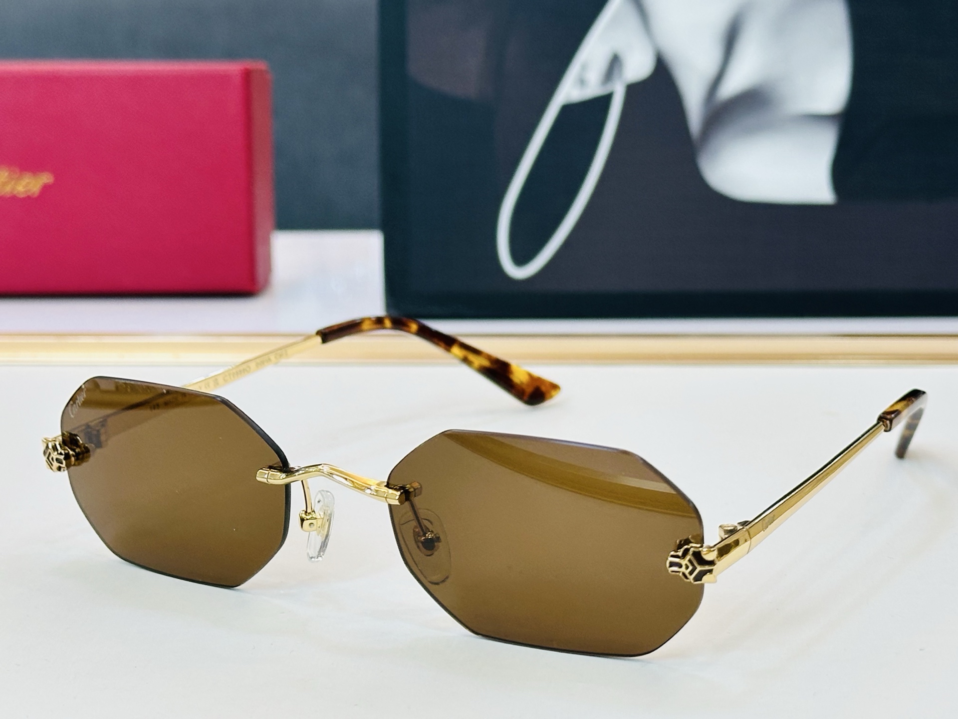 🆕 原版Cartie* 卡家 官网经典款 太阳镜 CT0599O Size：56口20-145 电镀工艺