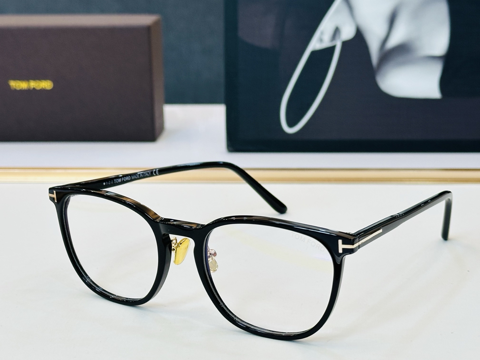 🆕款 TOM FORD🏇汤姆家 MODEL:FT5700 size：54口20-145 🈷️😍时尚潮流 