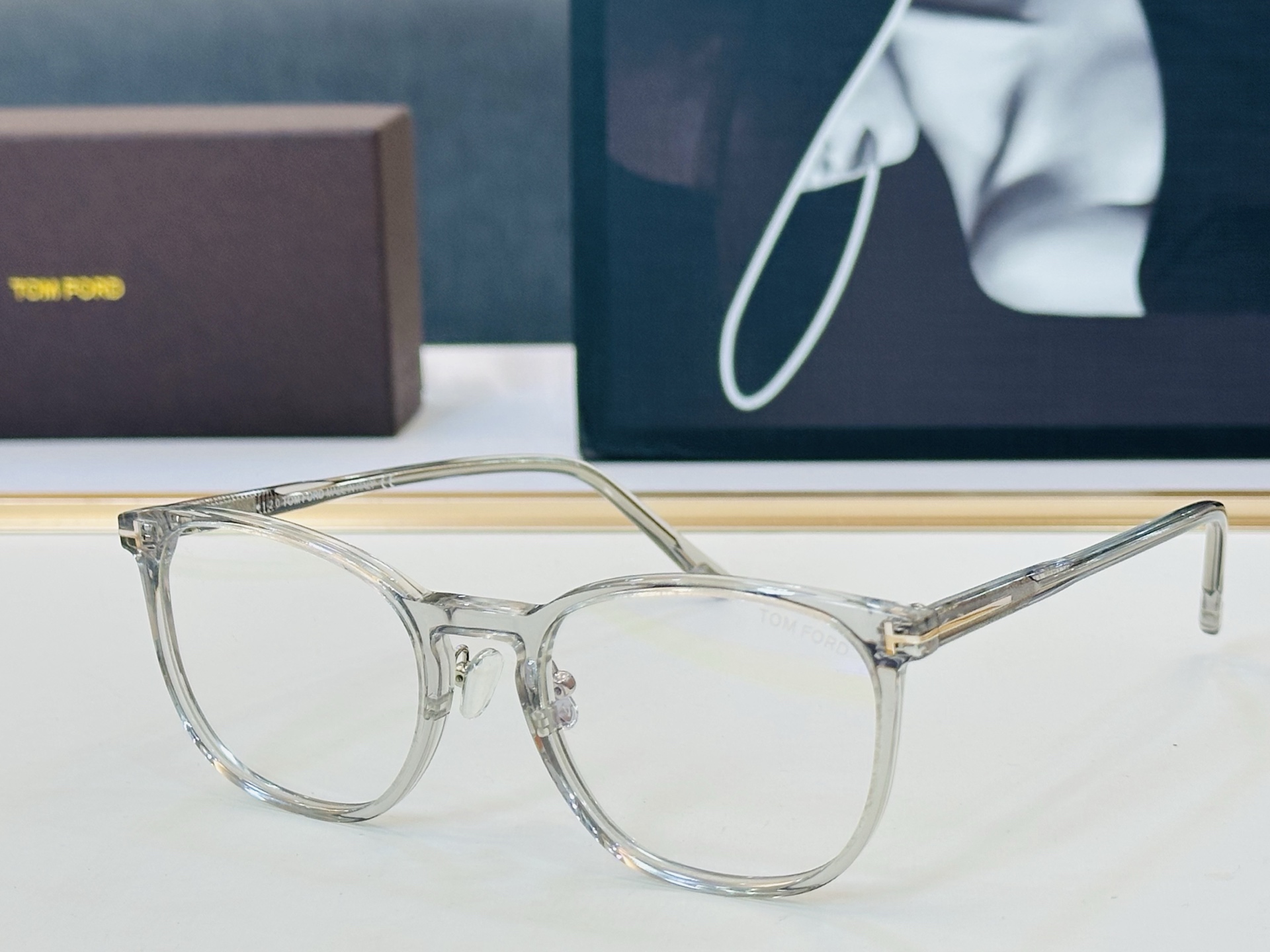 🆕款 TOM FORD🏇汤姆家 MODEL:FT5700 size：54口20-145 🈷️😍时尚潮流 