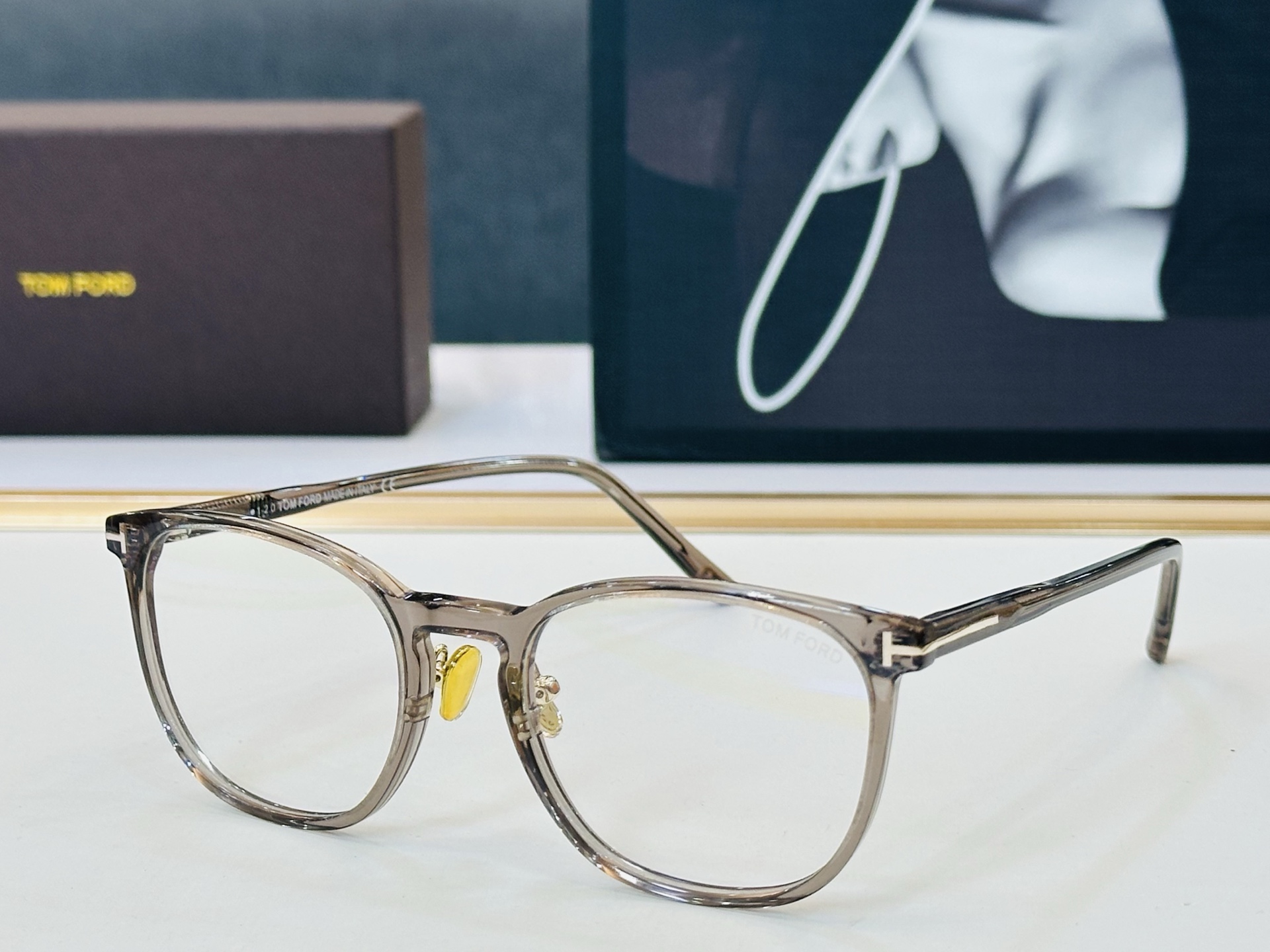 🆕款 TOM FORD🏇汤姆家 MODEL:FT5700 size：54口20-145 🈷️😍时尚潮流 