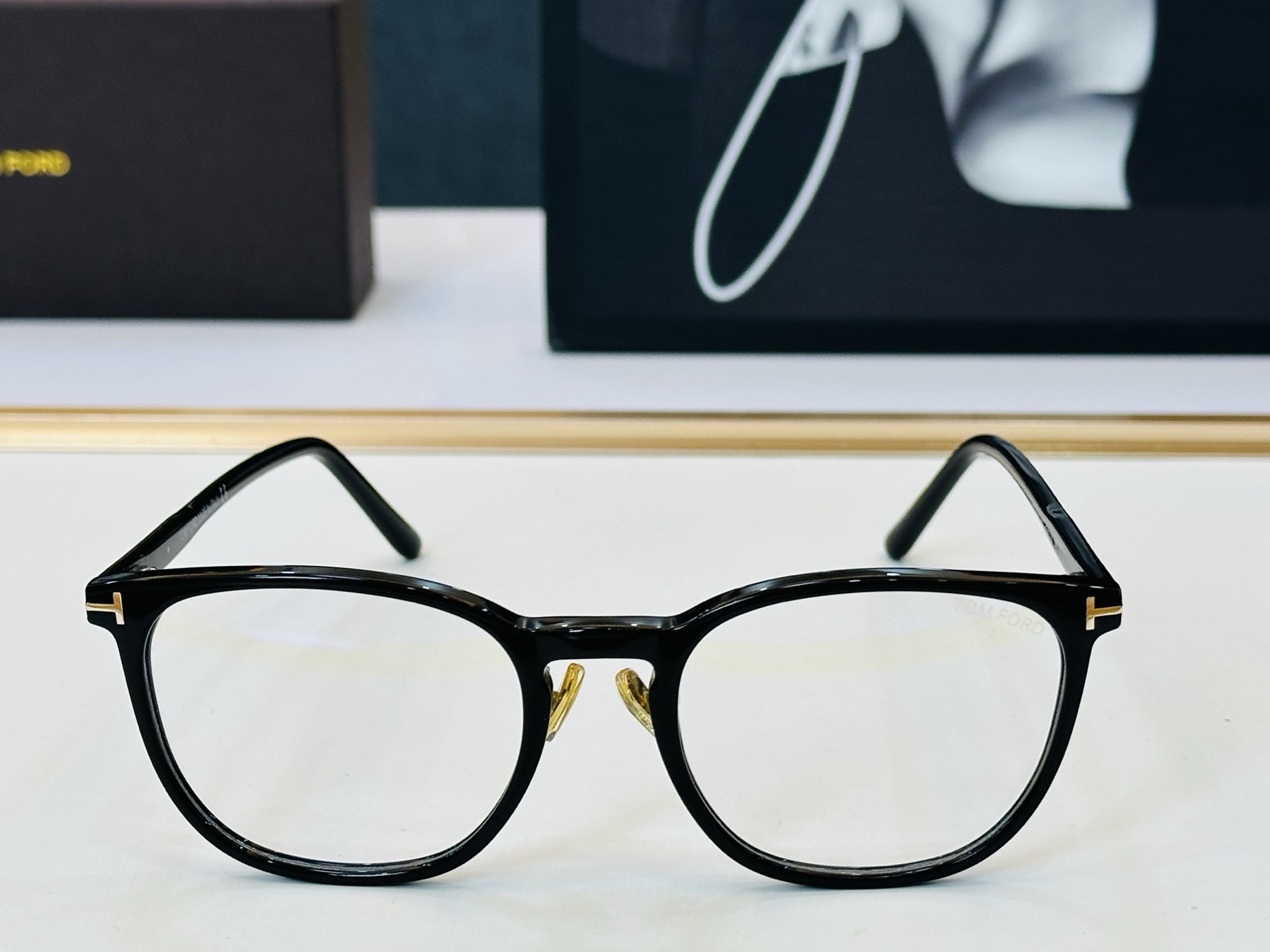 🆕款 TOM FORD🏇汤姆家 MODEL:FT5700 size：54口20-145 🈷️😍时尚潮流 