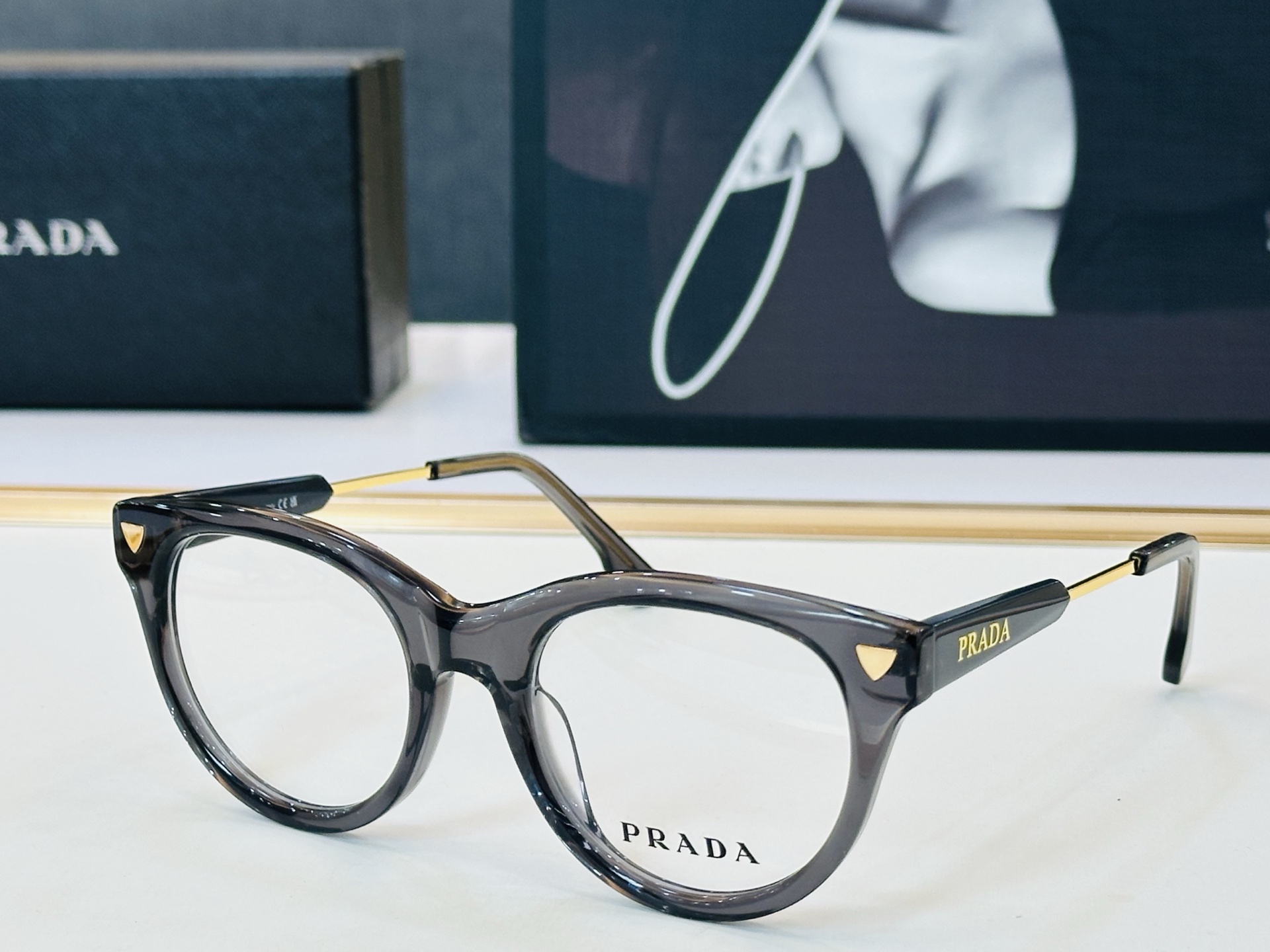 🔺PRAD*🔻普家 PR C13 Size：53口19-145 眼镜系列堪称精湛制作 彰显独特个 Z最新