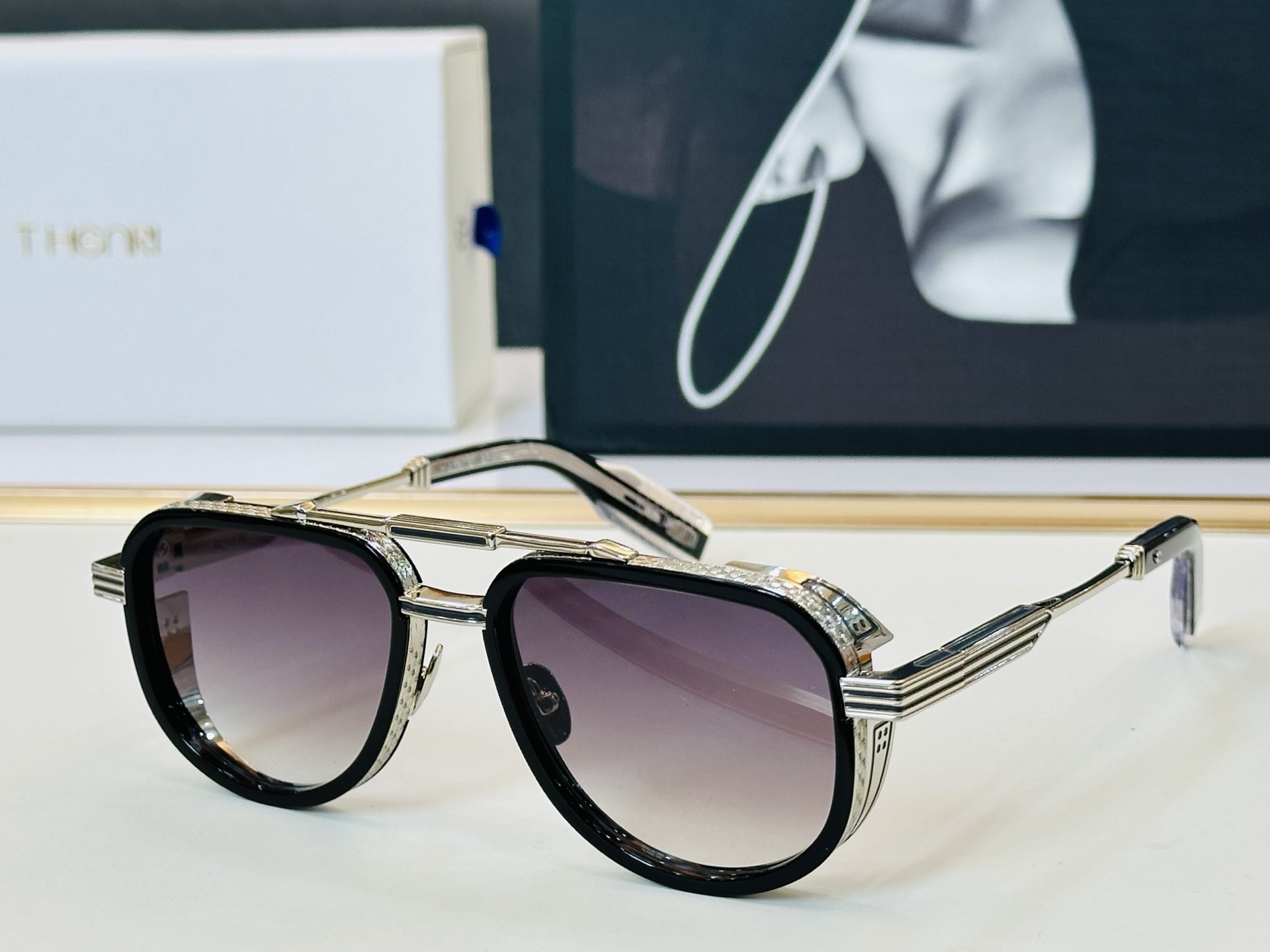 qj THENRIMODEL:NEVERA SIZE:54口19-148 配盒