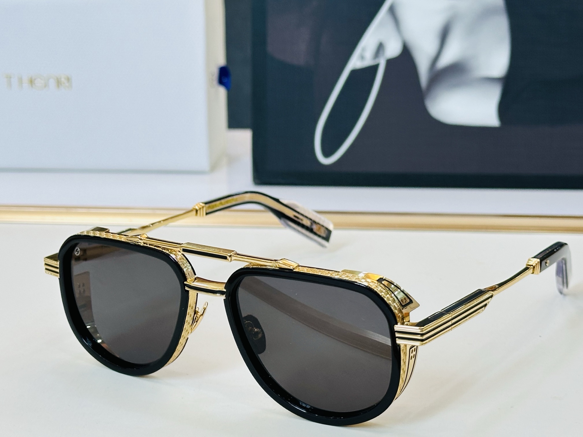 qj THENRIMODEL:NEVERA SIZE:54口19-148 配盒