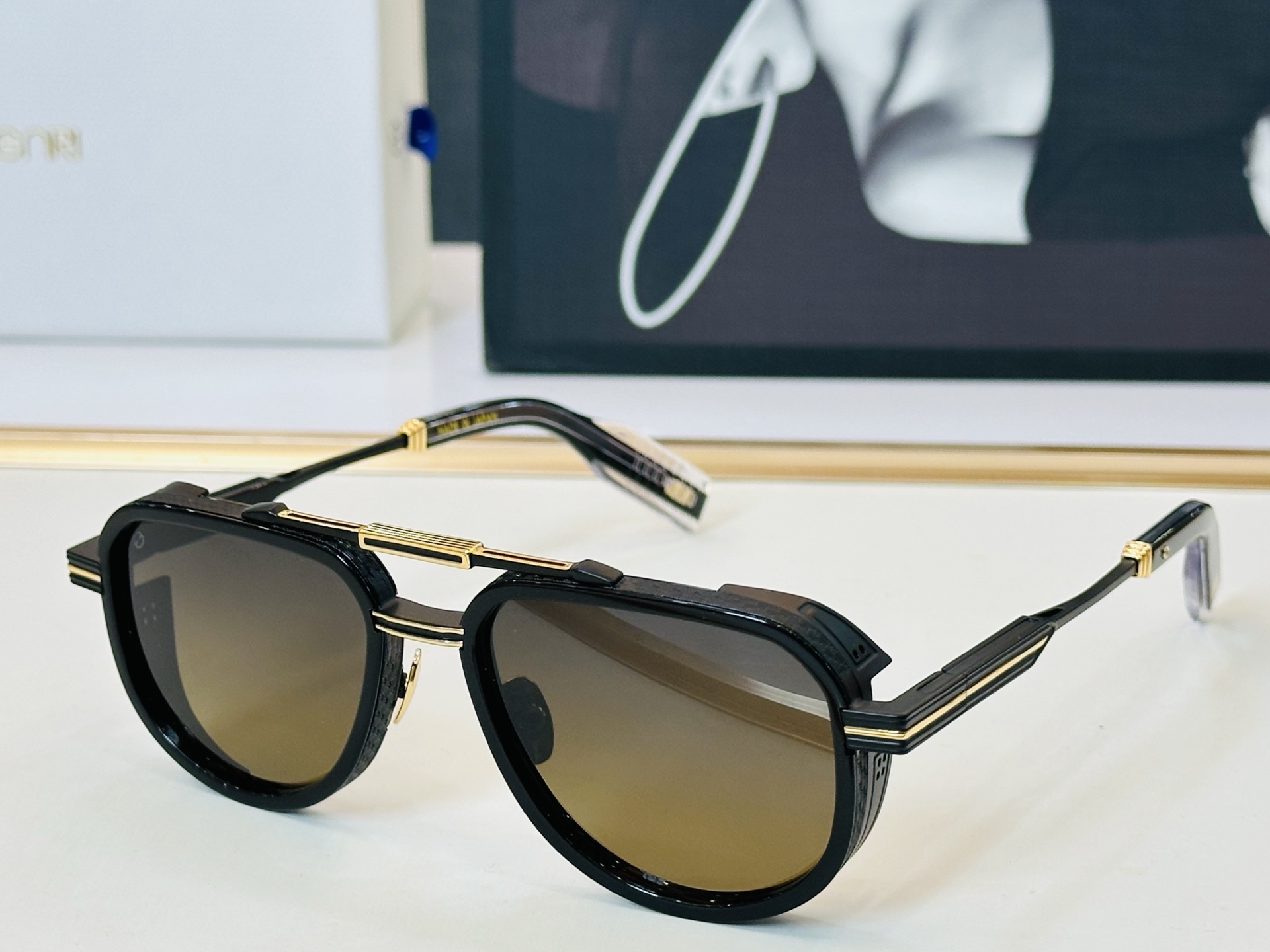 qj THENRIMODEL:NEVERA SIZE:54口19-148 配盒