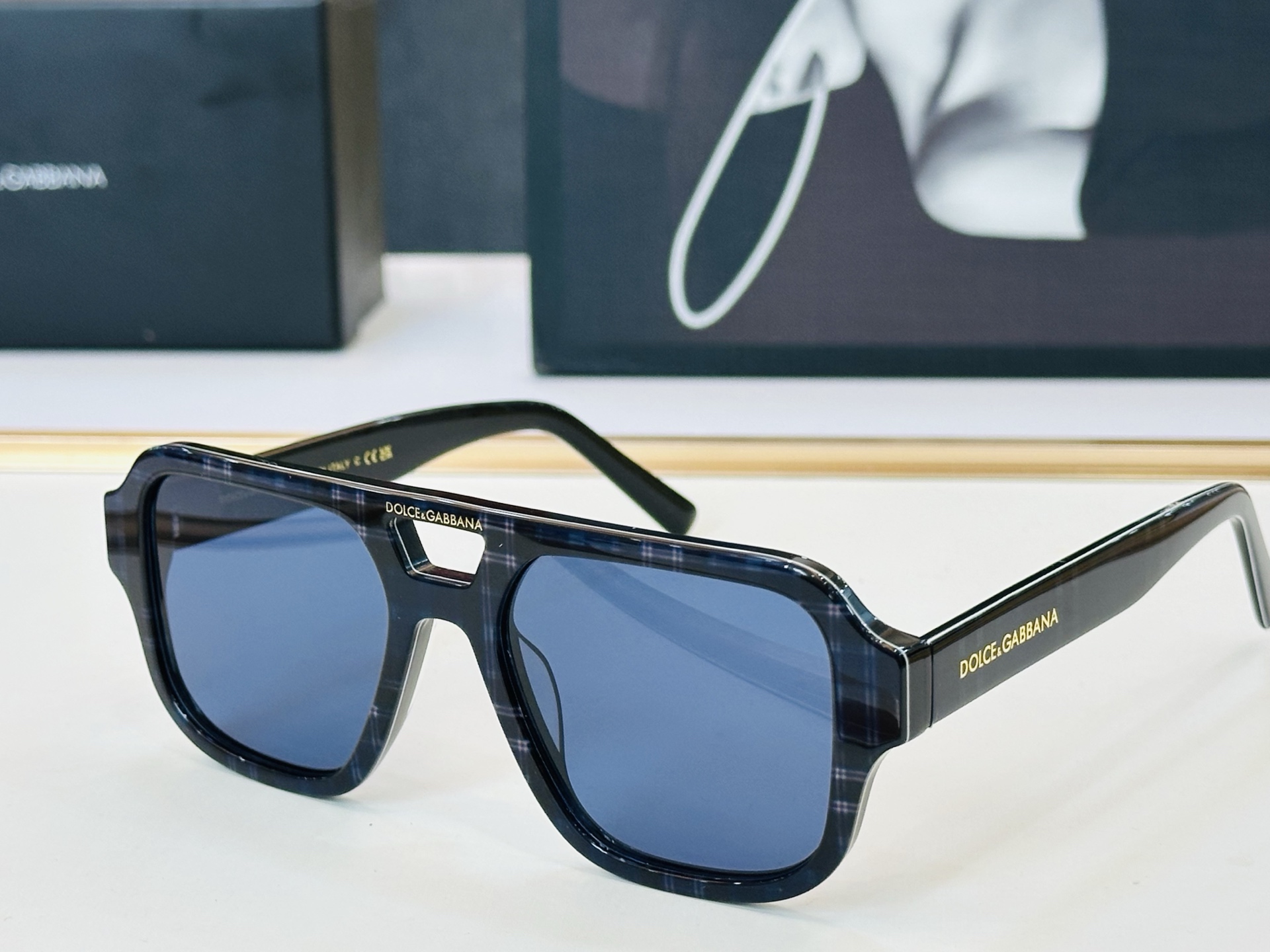 🆕 官网款 🔺DOLCE&GABBAN*🔻DG4003 Size：54口19-143 新颖独特🔝🔝K美艳