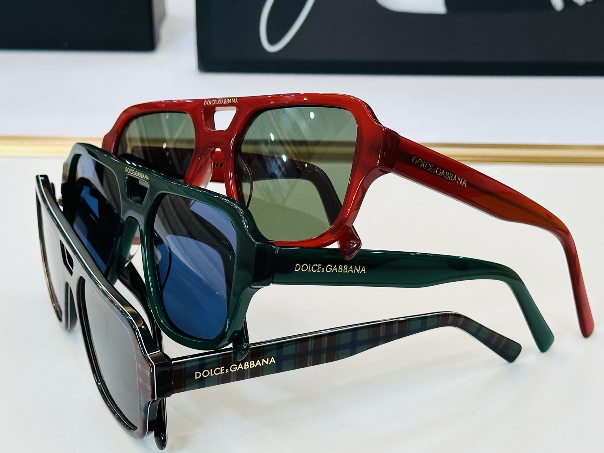 🆕 官网款 🔺DOLCE&GABBAN*🔻DG4003 Size：54口19-143 新颖独特🔝🔝K美艳