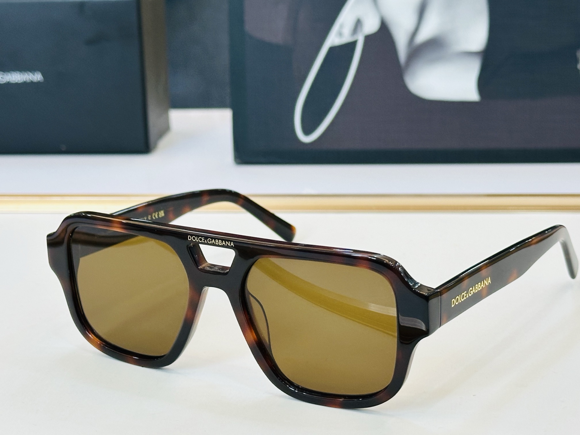 🆕 官网款 🔺DOLCE&GABBAN*🔻DG4003 Size：54口19-143 新颖独特🔝🔝K美艳