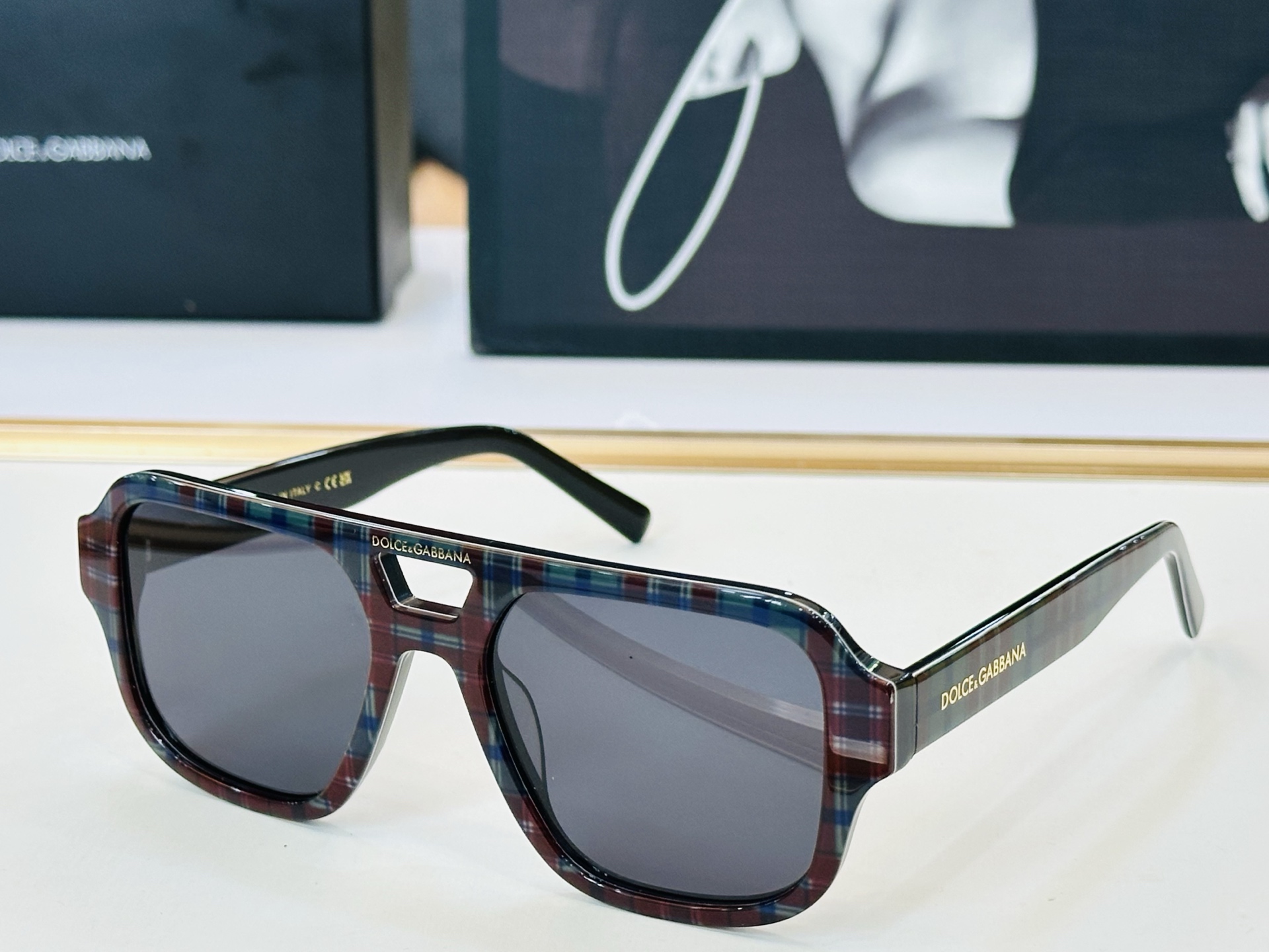 🆕 官网款 🔺DOLCE&GABBAN*🔻DG4003 Size：54口19-143 新颖独特🔝🔝K美艳