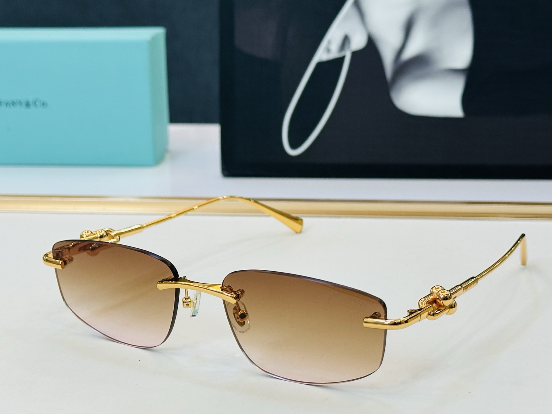 蒂芙家 Tiffany & CO. TF2042L Size：58口18-145 时尚太阳镜架 👍X多色