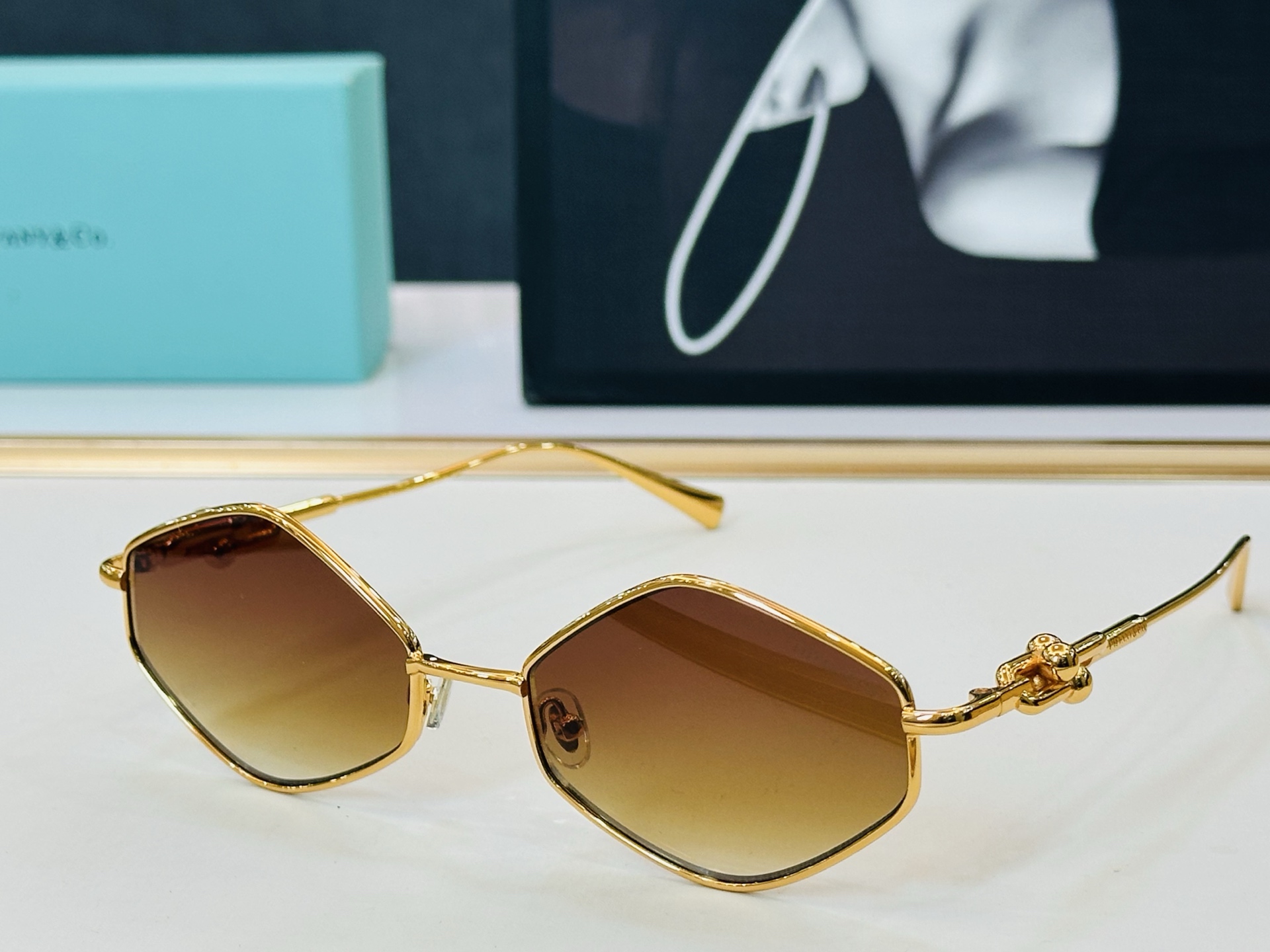 蒂芙家 Tiffany & CO. TF2044L Size：57口19-145 时尚太阳镜架 👍X多色