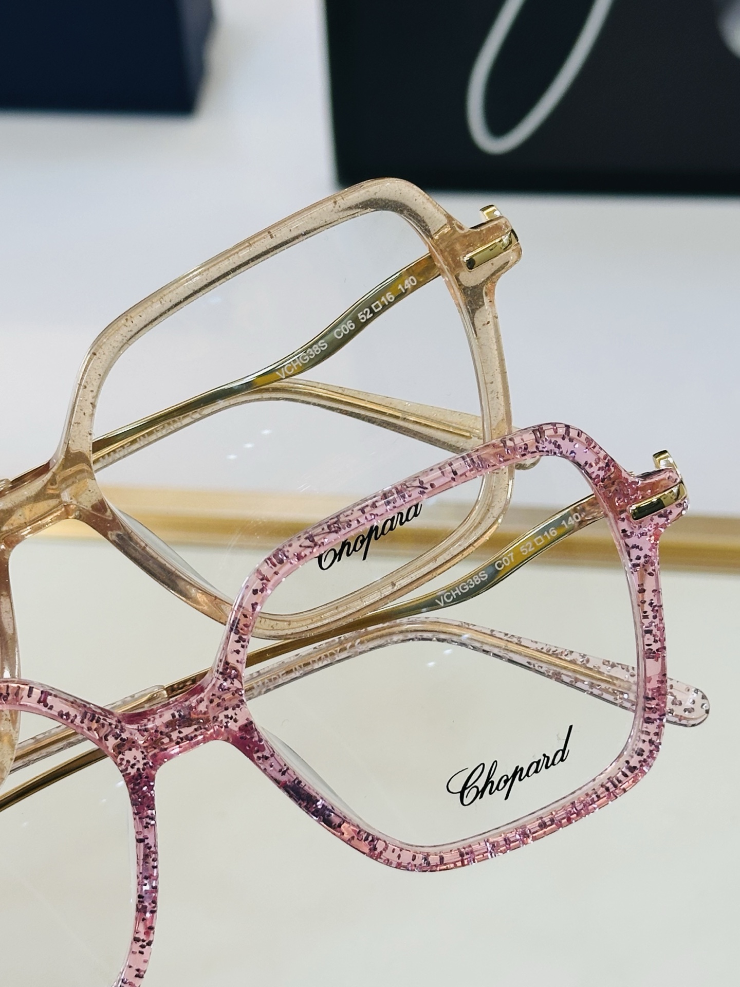 原版 ChoPard肖邦 MODEL: VCHG38S Size：52口16-140 以现代时尚的设计风