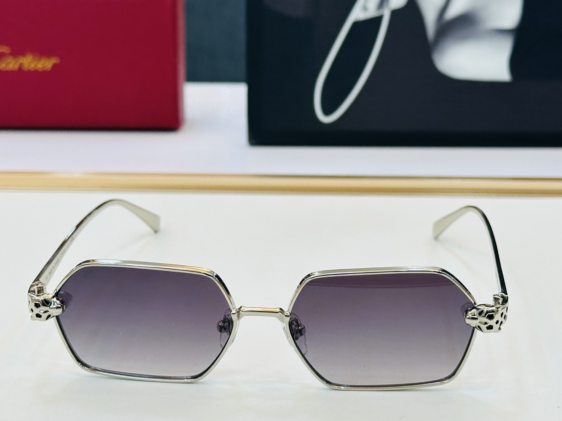 新款 Cartier 卡家 MODEL: CT0932S Size：55口15-143 高品质 品牌标志