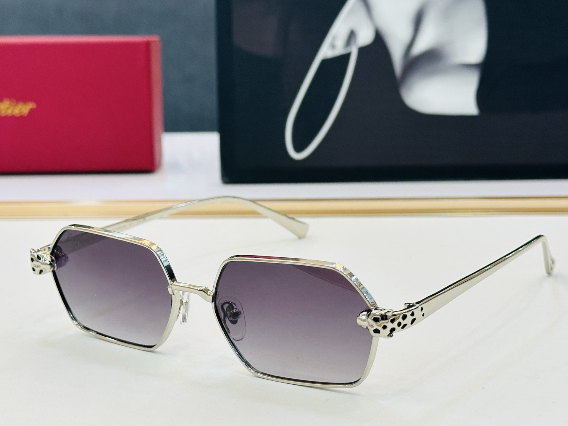 新款 Cartier 卡家 MODEL: CT0932S Size：55口15-143 高品质 品牌标志
