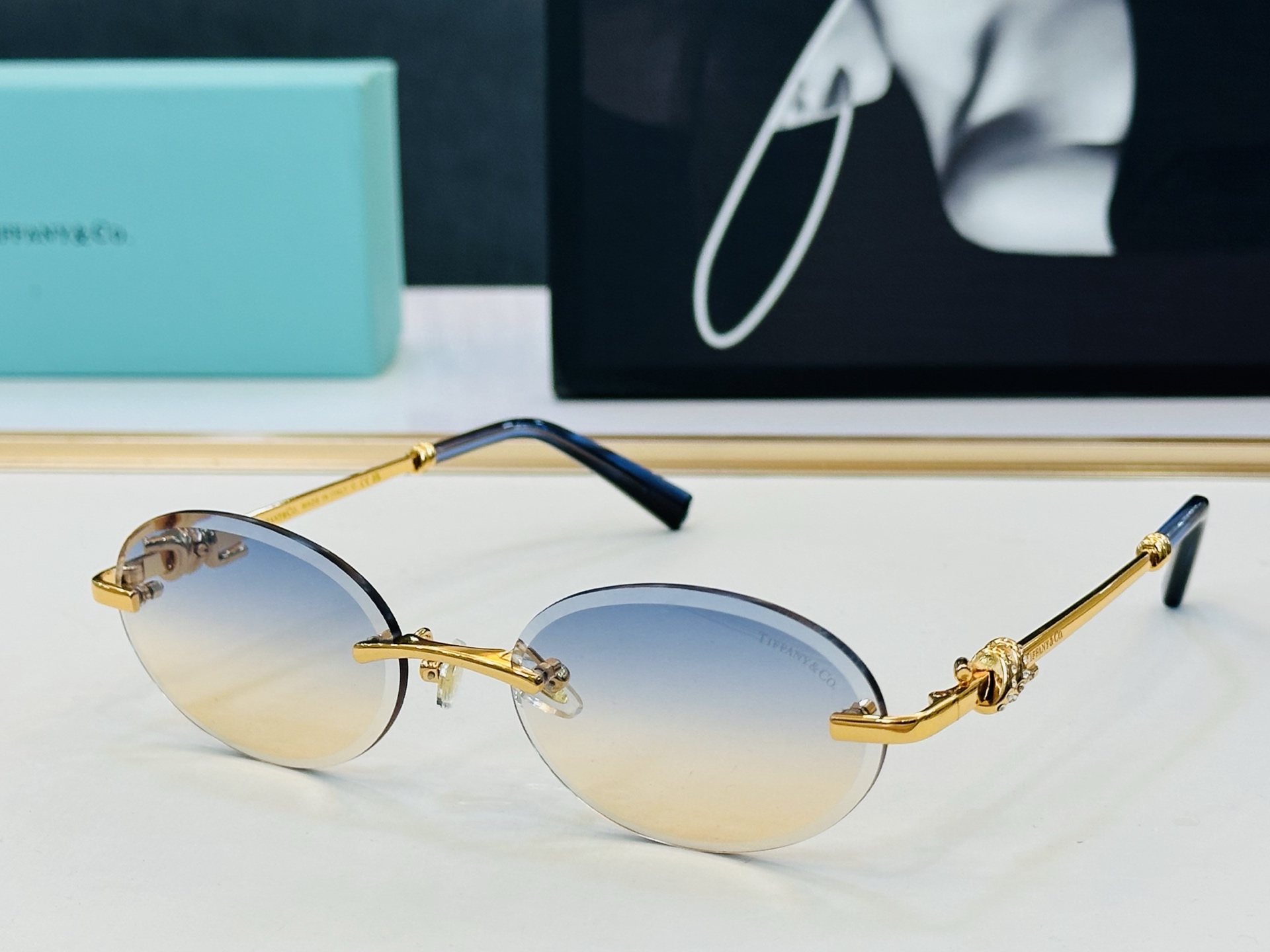 蒂芙家 Tiffany & CO. TF2022B Size：57口18-145 时尚太阳镜架 👍b多色