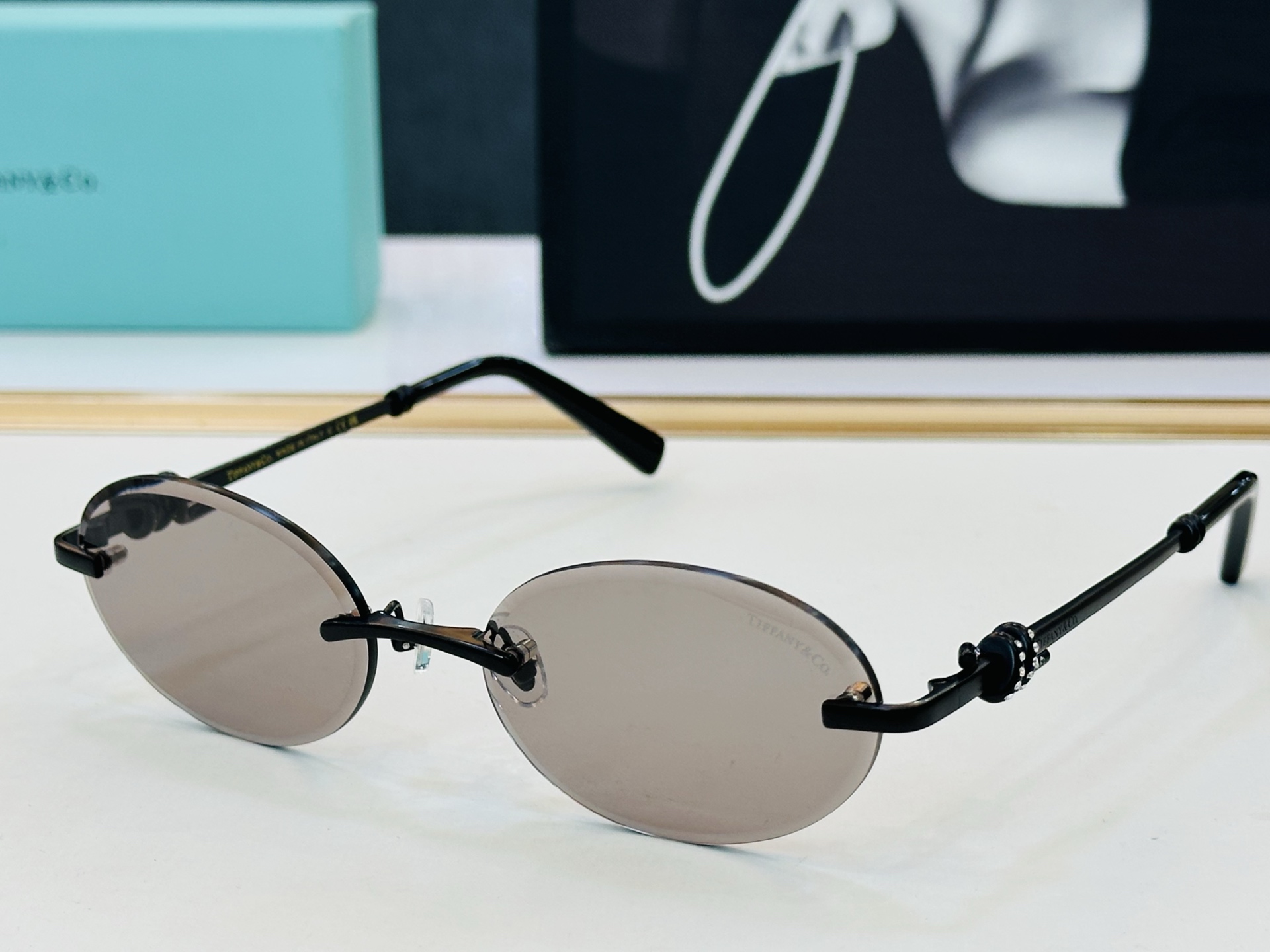 蒂芙家 Tiffany & CO. TF2022B Size：57口18-145 时尚太阳镜架 👍b多色