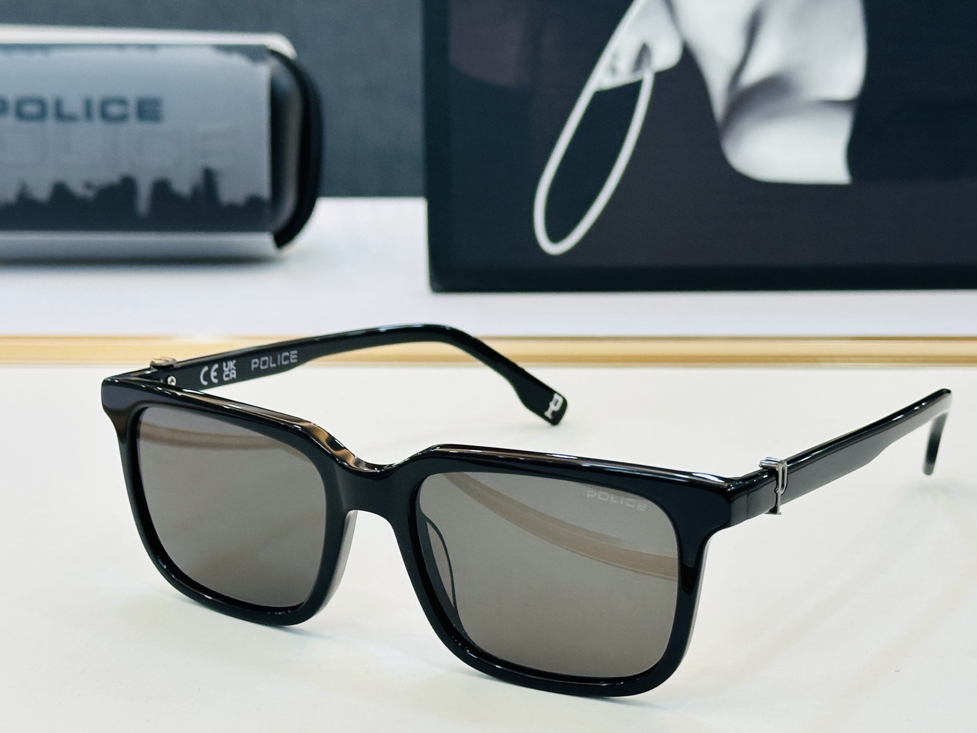 NO:768721,Police POLICE SPLN34 latest model Size 54 mouth 19-fashionable and comfortable L ultra-light glasses sunglasses sunglasses, glasses19860909警察 POLICE SPLN34 最新款 Size54口19-时尚舒适 L超轻 眼镜墨镜太阳镜,眼镜,glasses