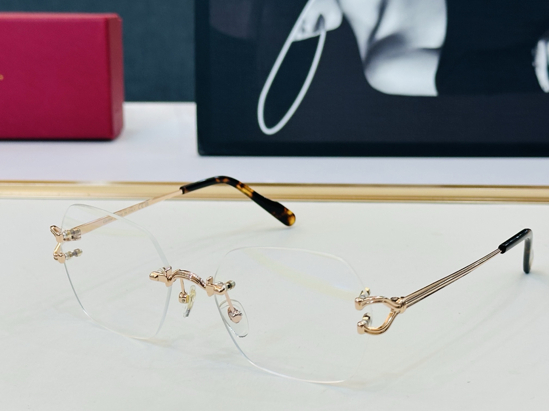 Cartier-卡家 🎁CT0564 Size：54口19-140 不挑脸型 简约大气 时尚休闲👌👃C配