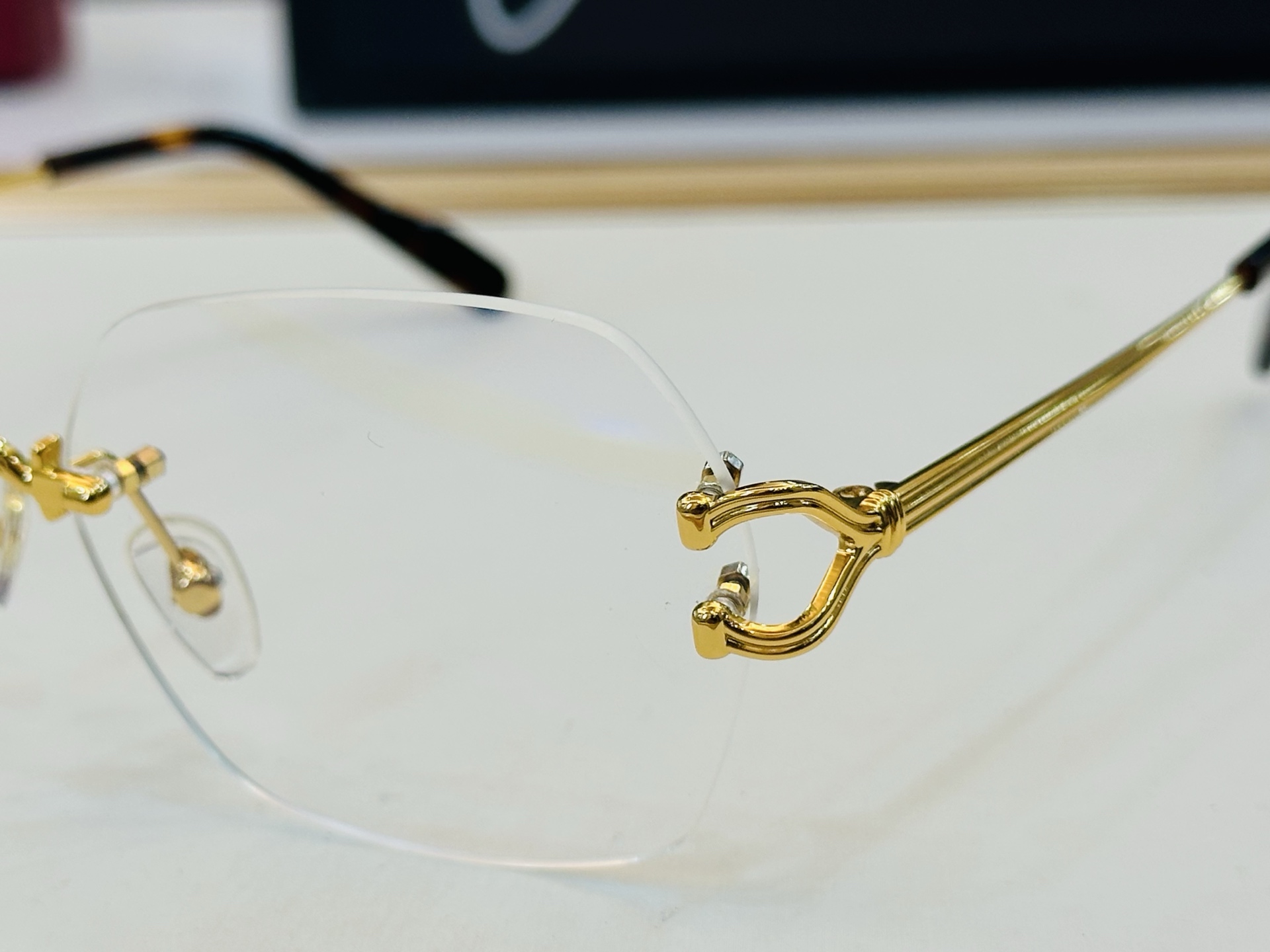 Cartier-卡家 🎁CT0564 Size：54口19-140 不挑脸型 简约大气 时尚休闲👌👃C配