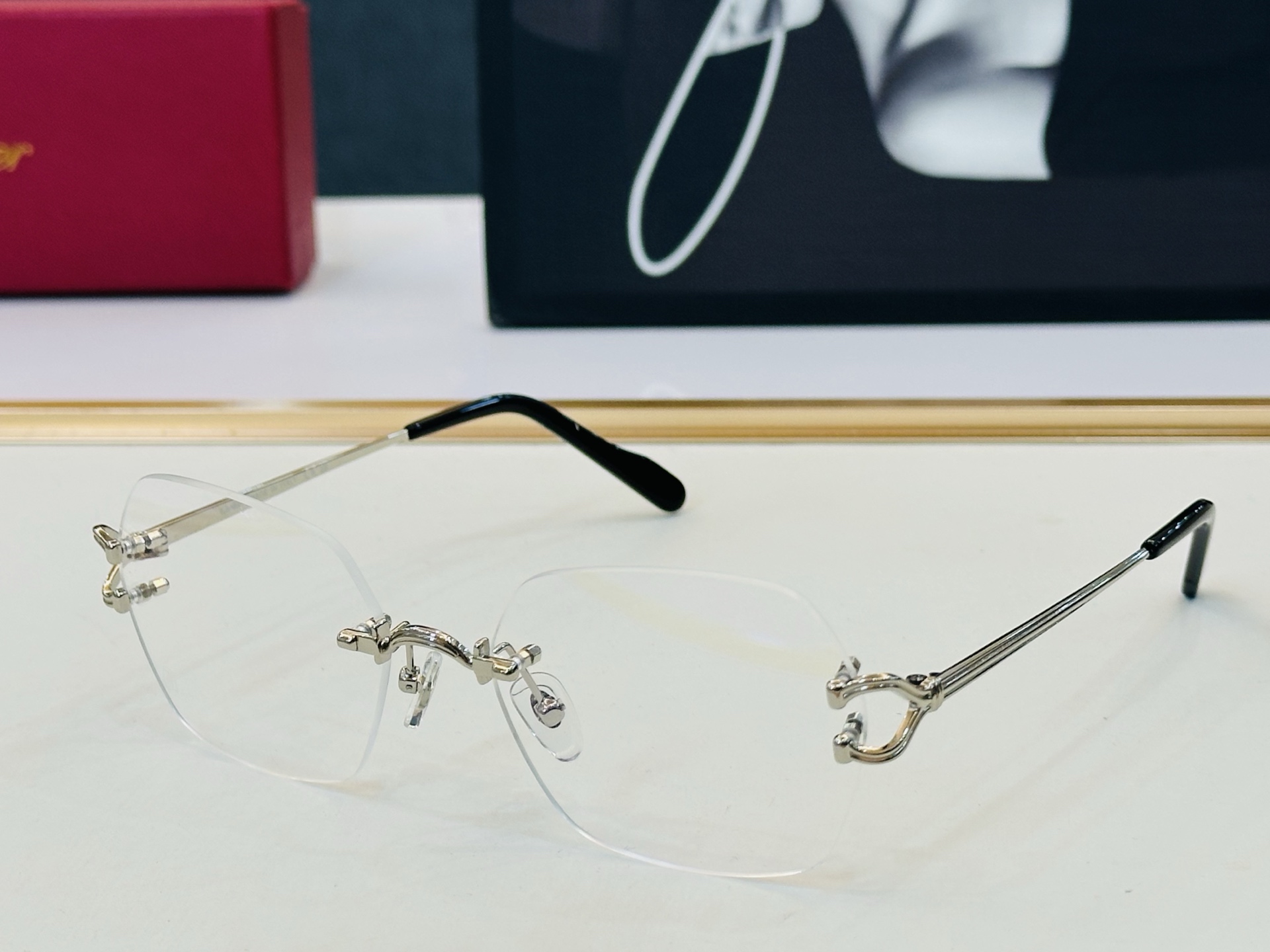 Cartier-卡家 🎁CT0564 Size：54口19-140 不挑脸型 简约大气 时尚休闲👌👃C配