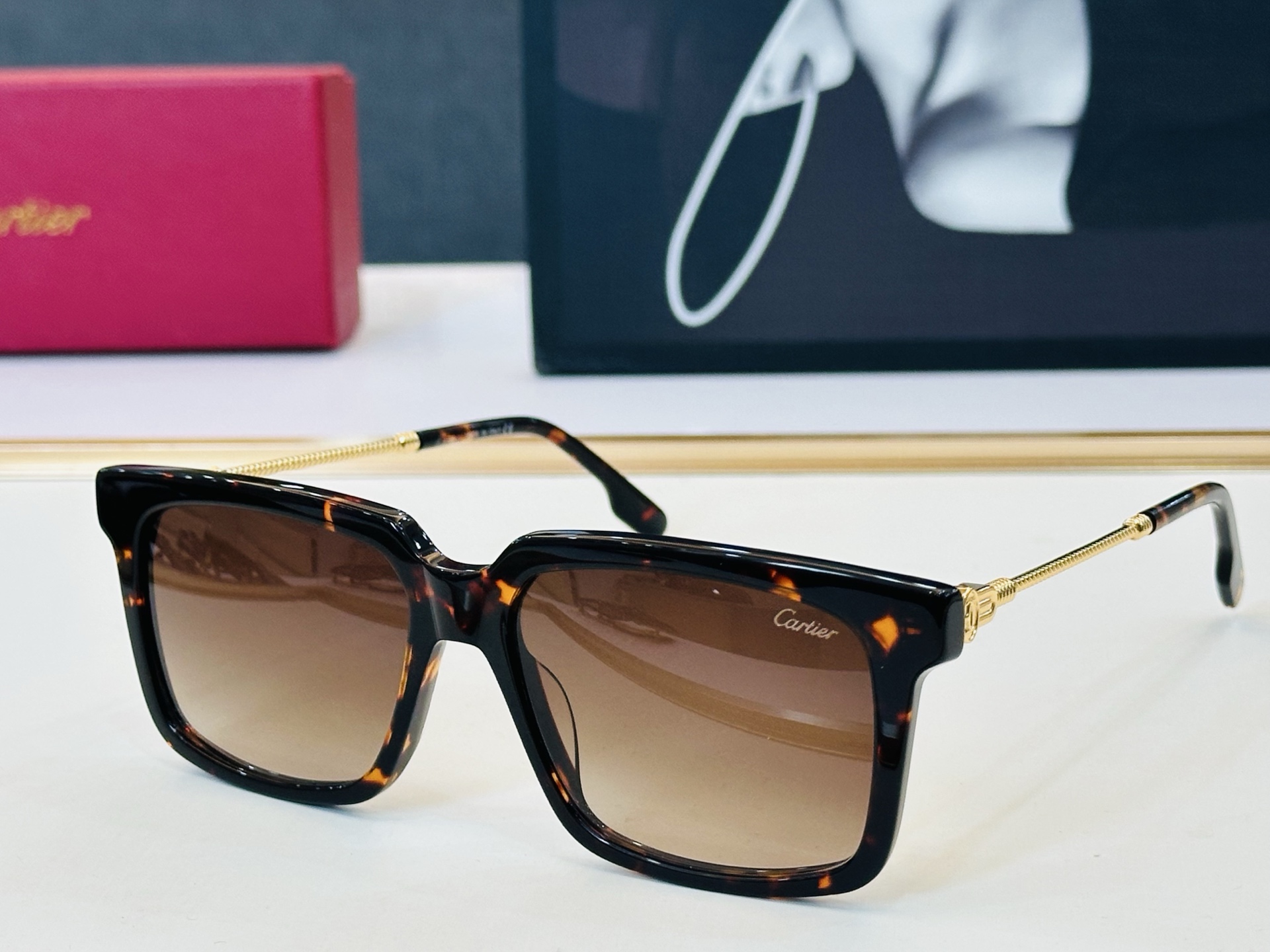 Cartie* 卡家 太阳镜 CT0689 Size：54口19-145 工艺精湛气质十足！Z男女同款