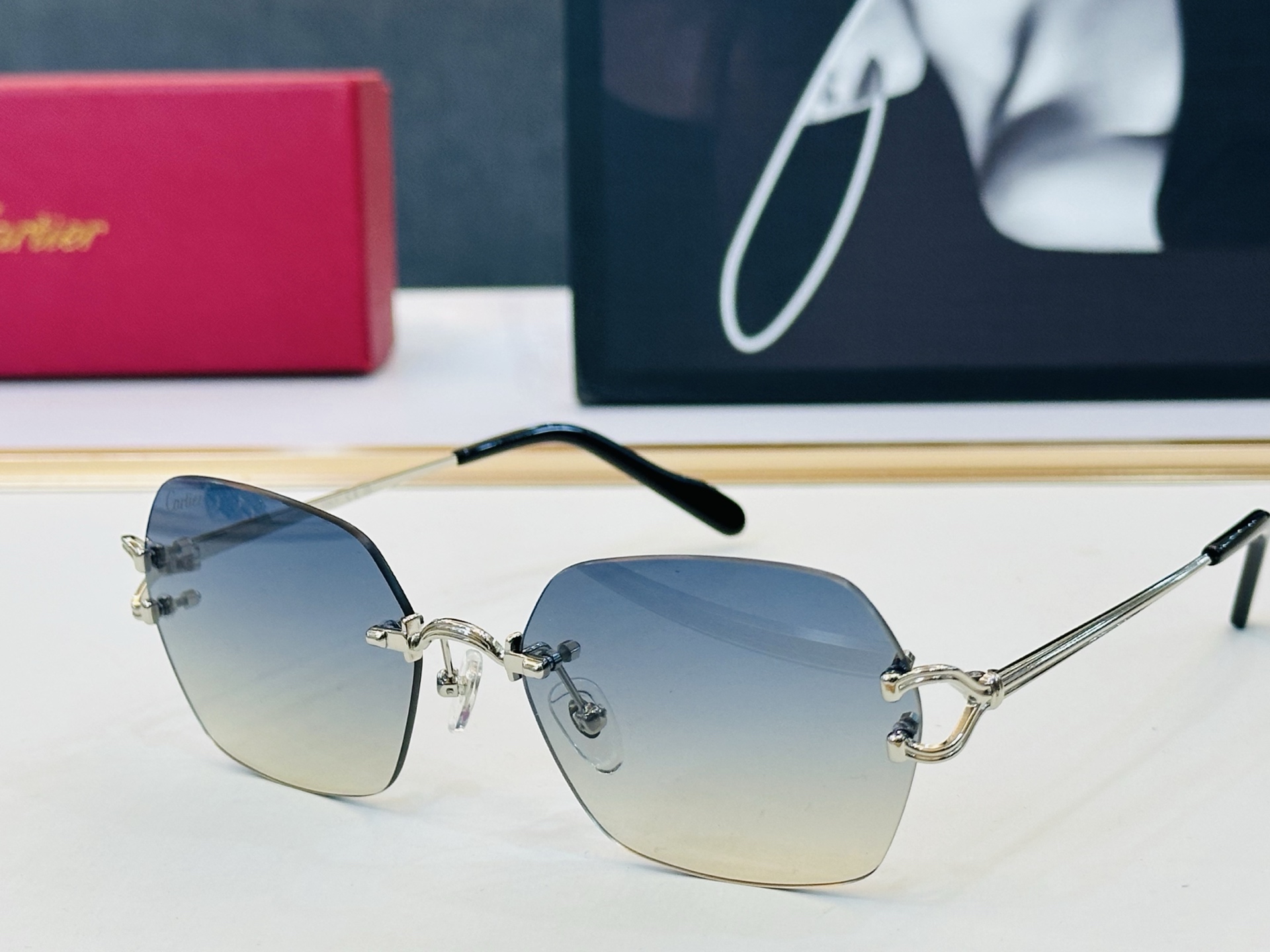 Cartier-卡家 🎁CT0564 Size：54口19-140 不挑脸型 简约大气 C时尚休闲👌👃
