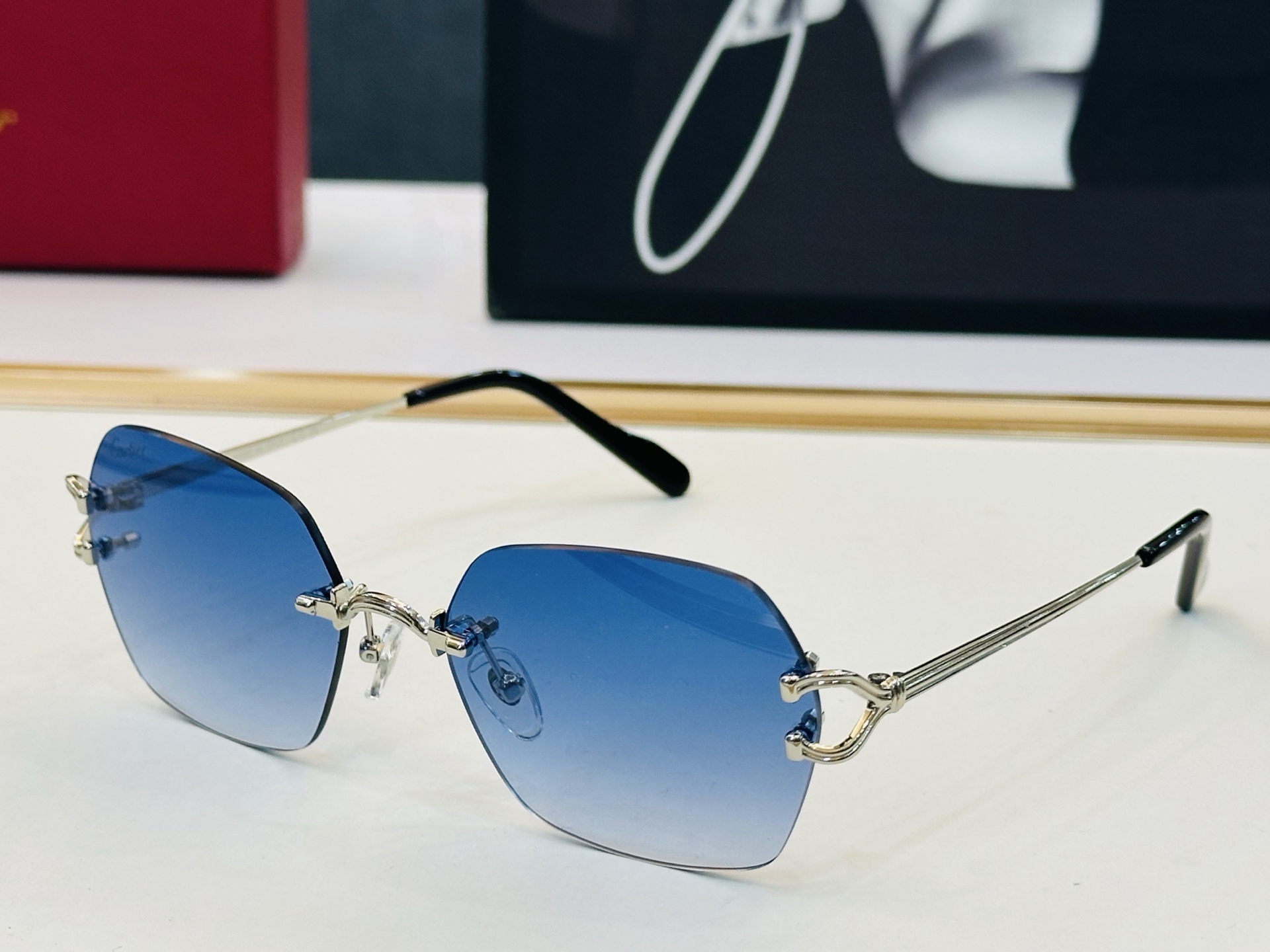 Cartier-卡家 🎁CT0564 Size：54口19-140 不挑脸型 简约大气 C时尚休闲👌👃