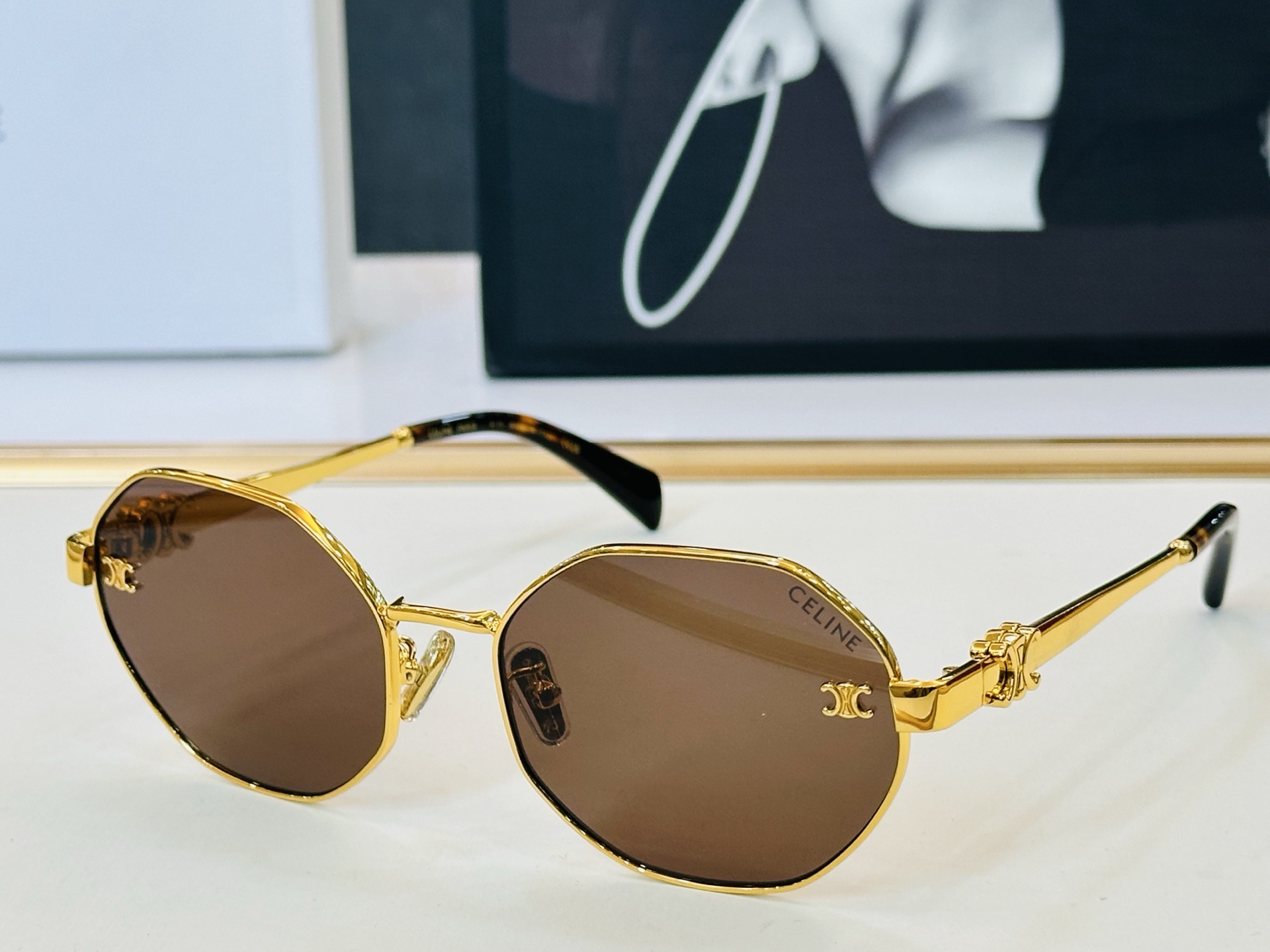 【CELINE】赛琳 CL42132U Size：59口18-145 一直热销的款式 欧美风 光泽度好 
