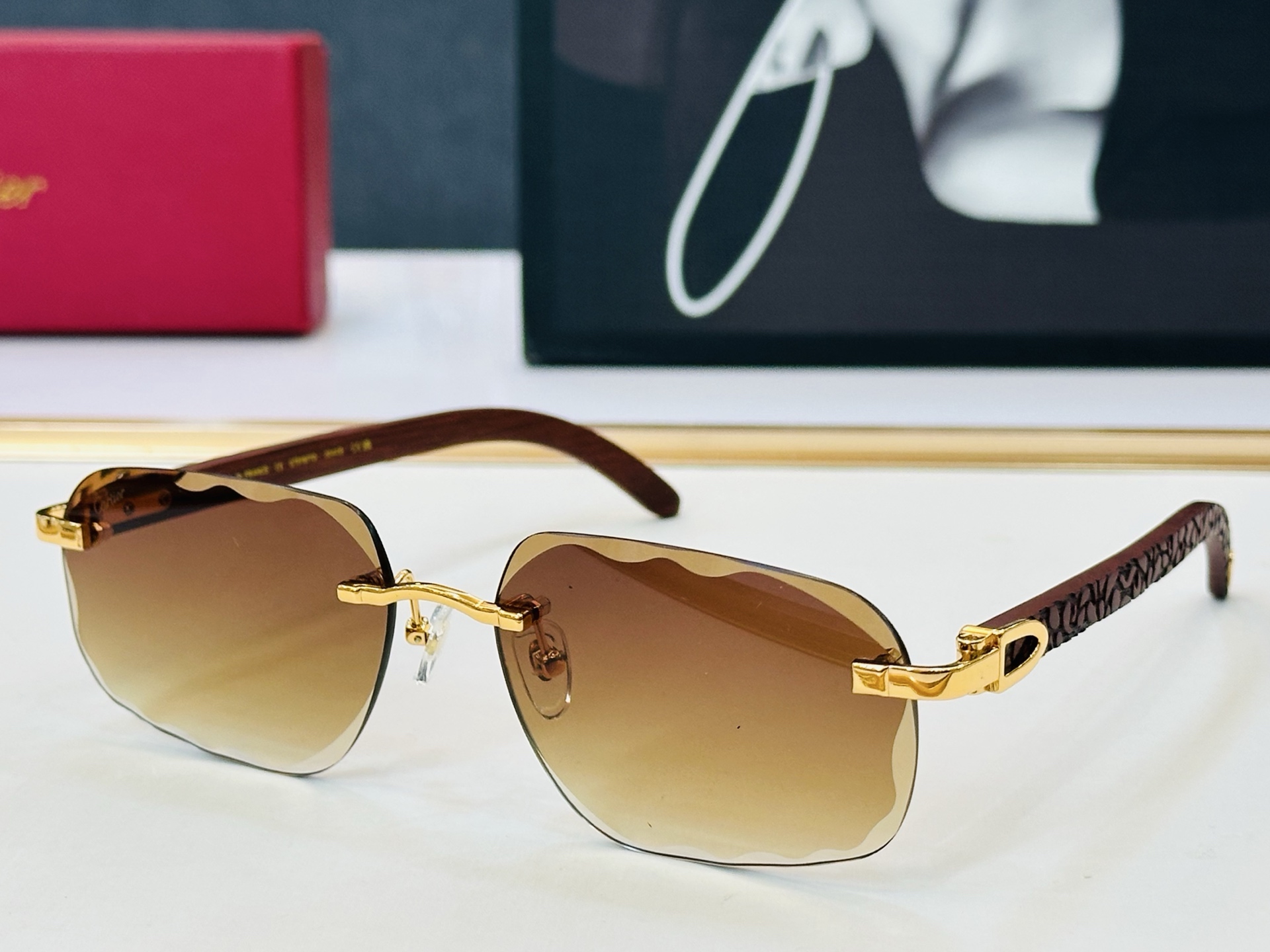 Cartie* 卡家 太阳镜 CT01677O Size：59口17-143 电镀工艺精湛气质十足！XL