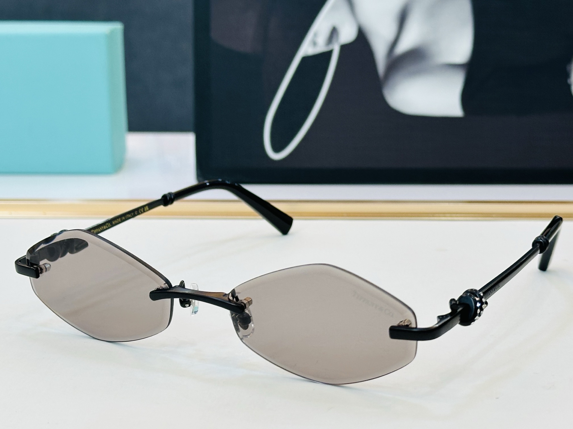 蒂芙家 Tiffany & CO. TF2021L Size：57口19-145 时尚太阳镜架 👍b多色