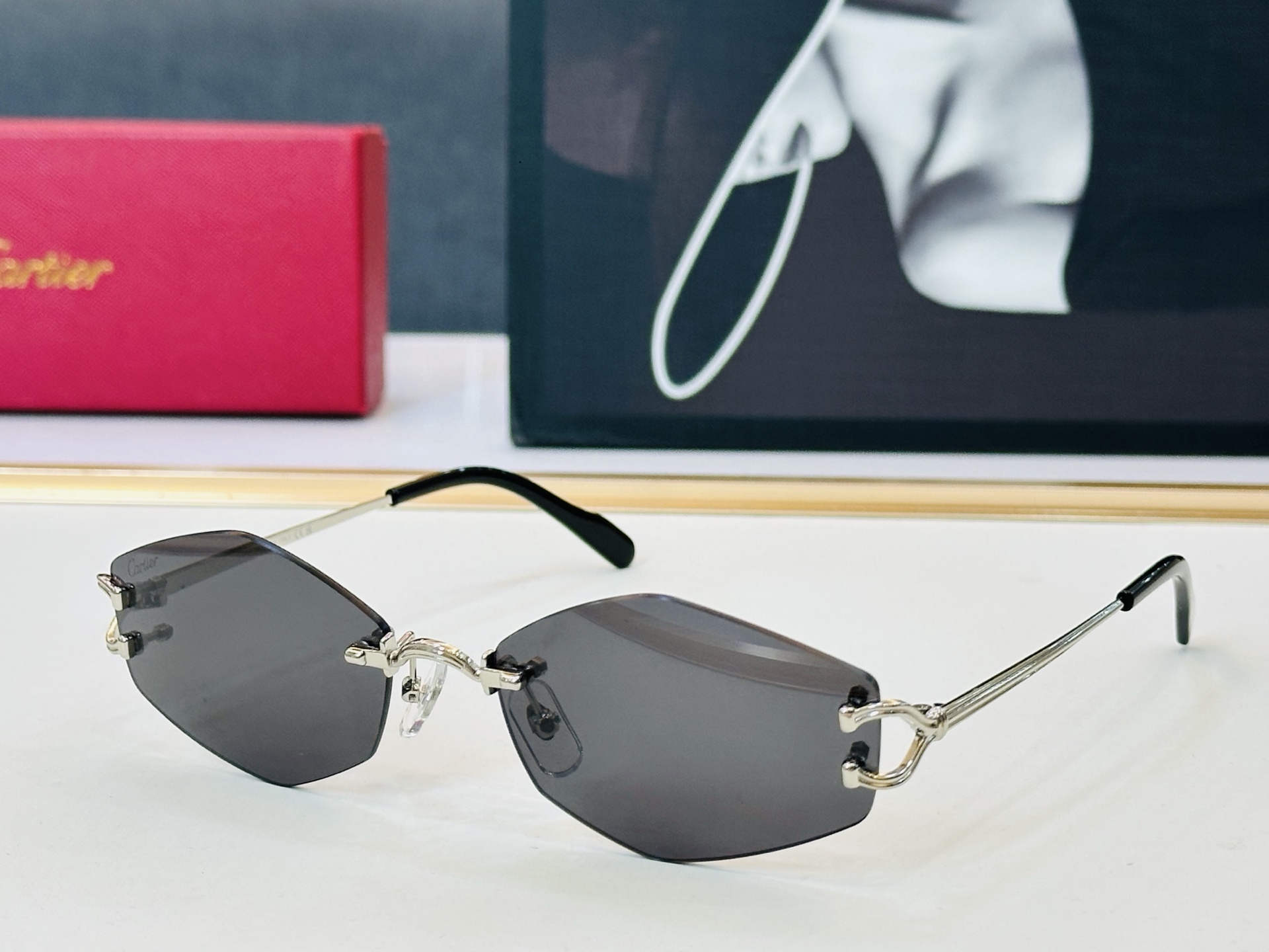 Cartier-卡家 🎁CT0072 Size：56口18-145 不挑脸型 简约大气 C时尚休闲👌👃