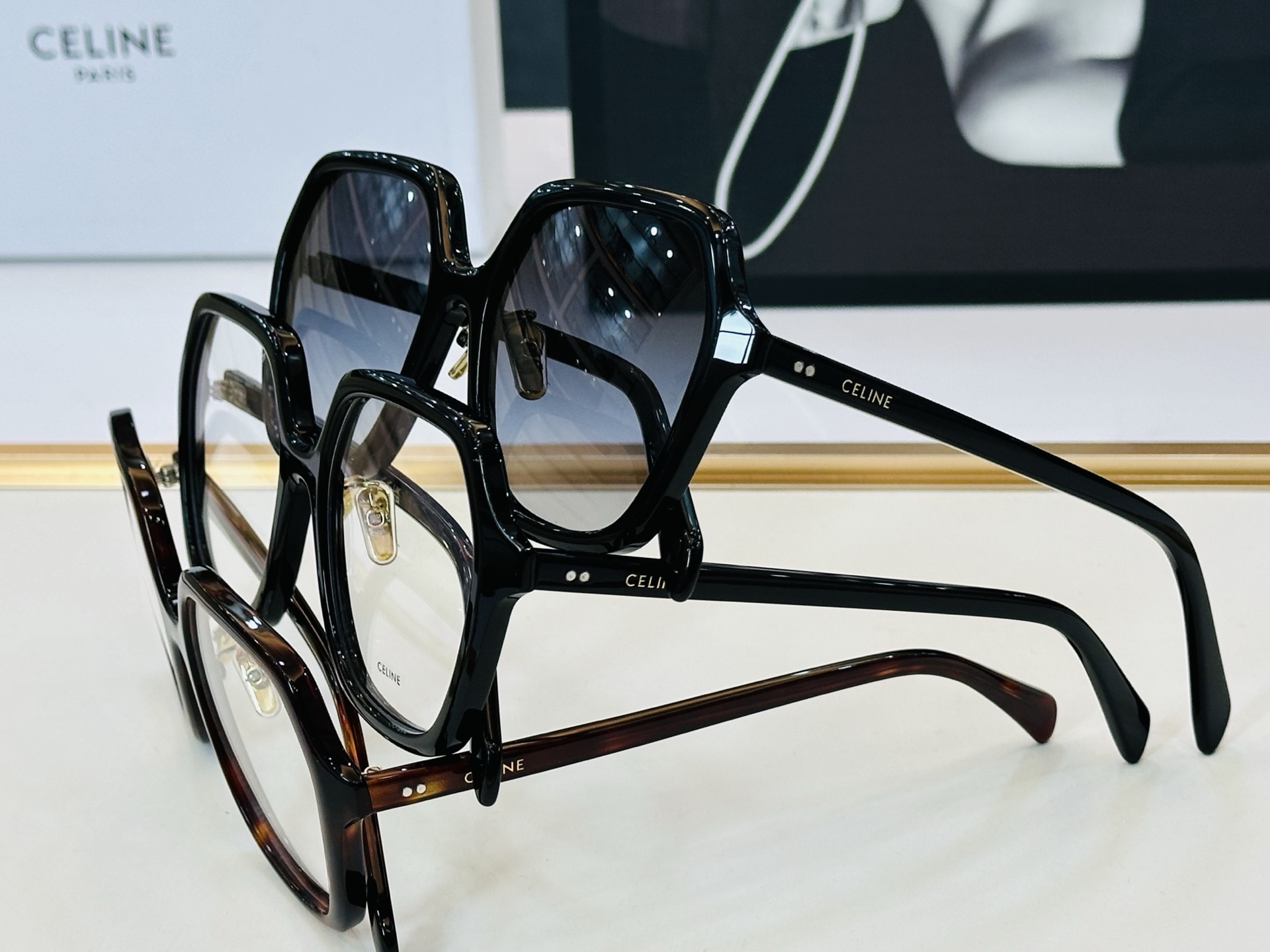 【CELINE】赛琳 CL40230 Size：56口19-145 一直热销的款式 欧美风 光泽度好 质