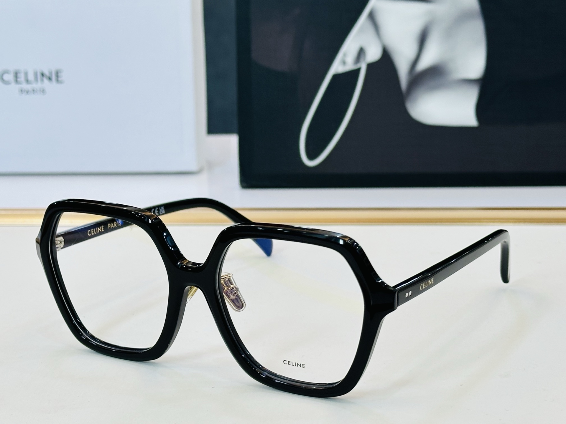 【CELINE】赛琳 CL40230 Size：56口19-145 一直热销的款式 欧美风 光泽度好 质