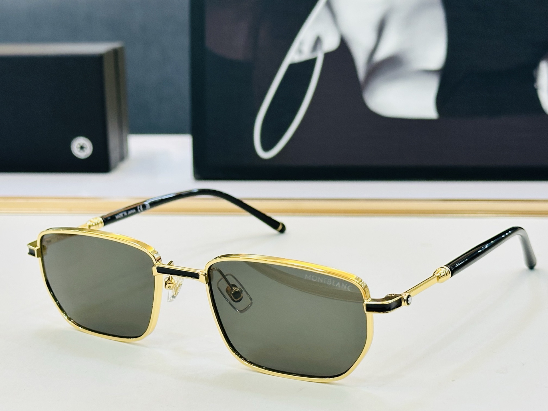 MB0437S Size：54口19-145 🌤万宝龙 非常能彰显一个人的品味品质做工稳实 q太阳镜