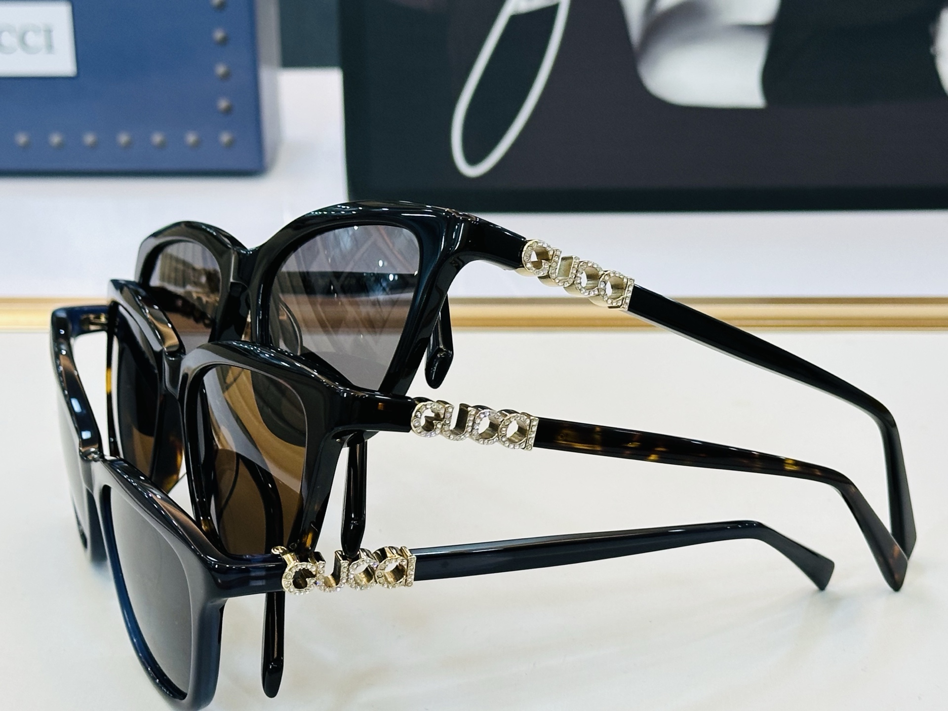 GUCC* 古家 GG2032S 🐝🐝系列 Size：52口16-140 🍁🍁 W超绝品质 带钻款 。