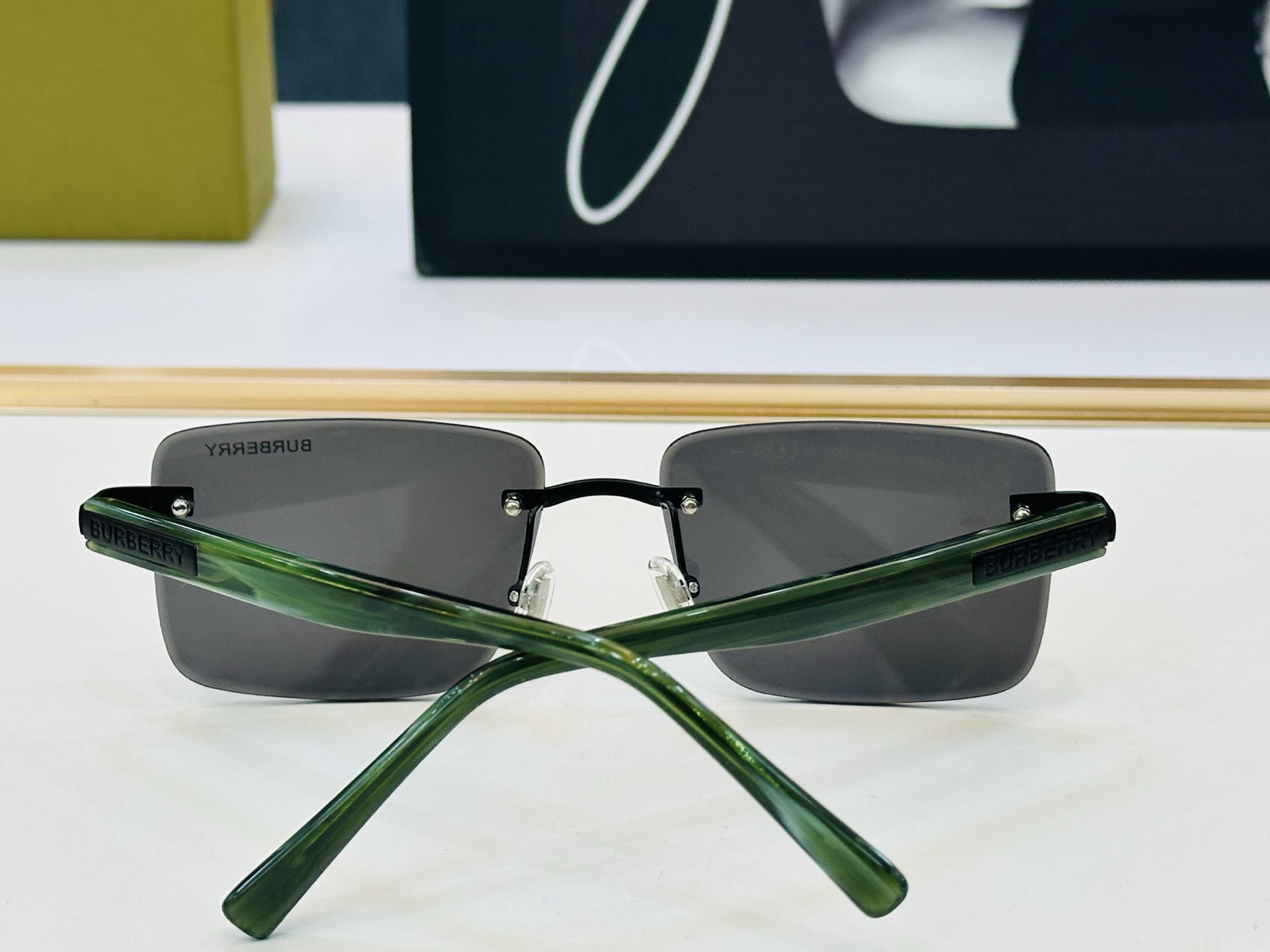 高品质✨BURBERR*✨ 巴家 BE2244 Size：59口17-145 女款太阳眼镜[得意]🌲🌲 