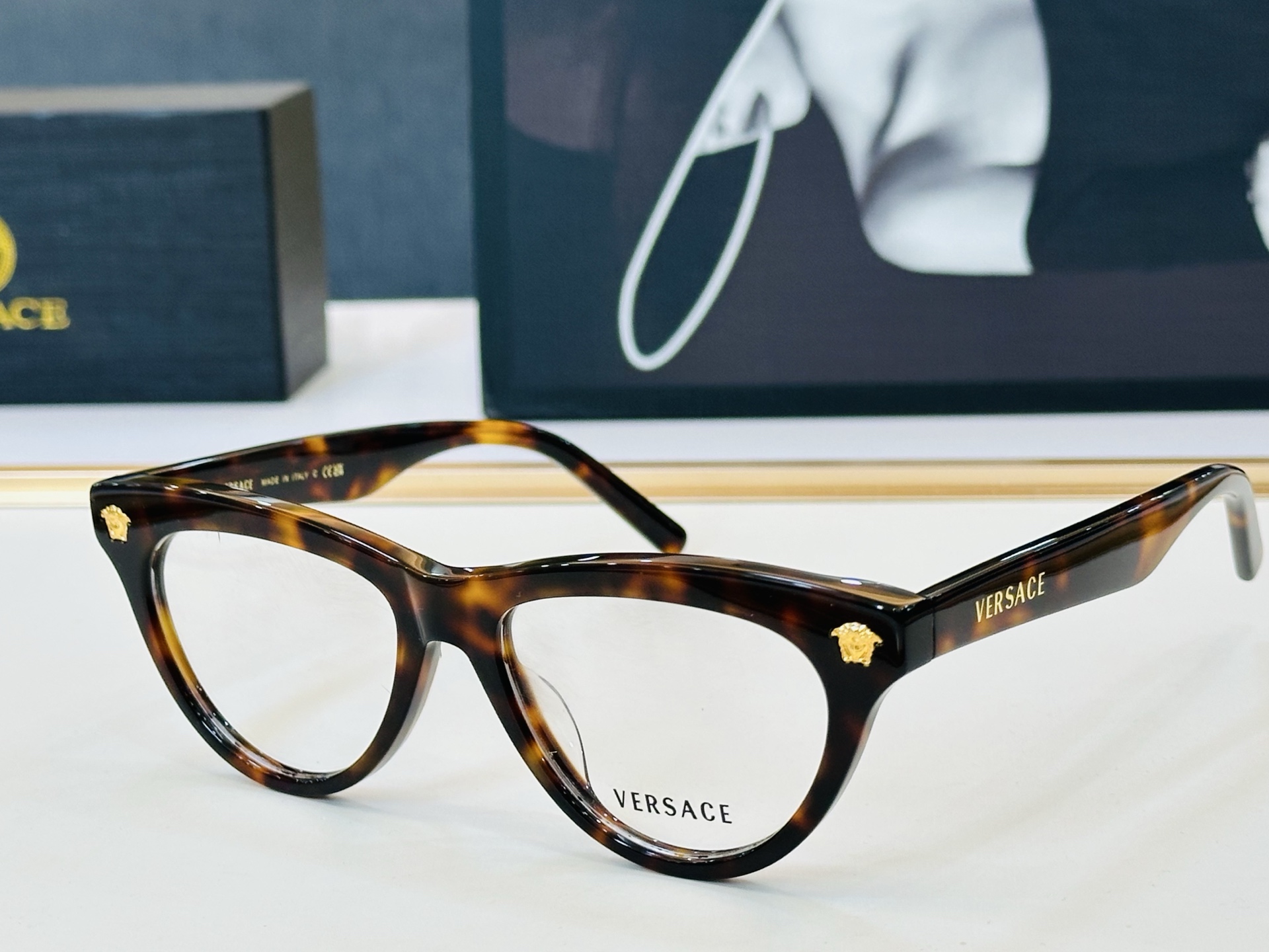 🎉🎉范思家 VERSACE✨✨✨MODEL：VE6791 Size：54口17-140 ✨b有范