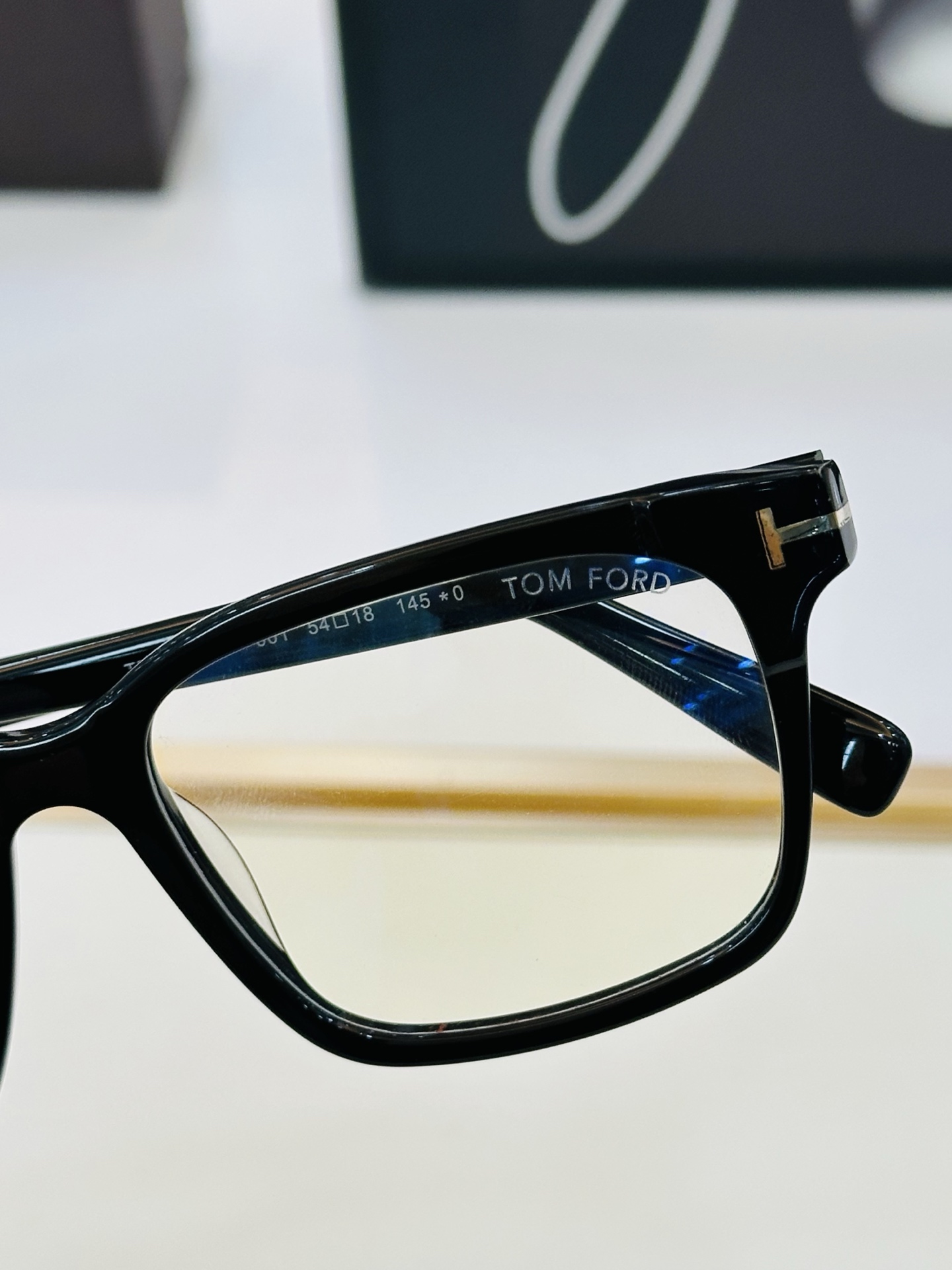 🆕款 TOM FORD🏇汤姆家 MODEL:TF5661 Size：54口18-145 🈷️😍时尚潮流 