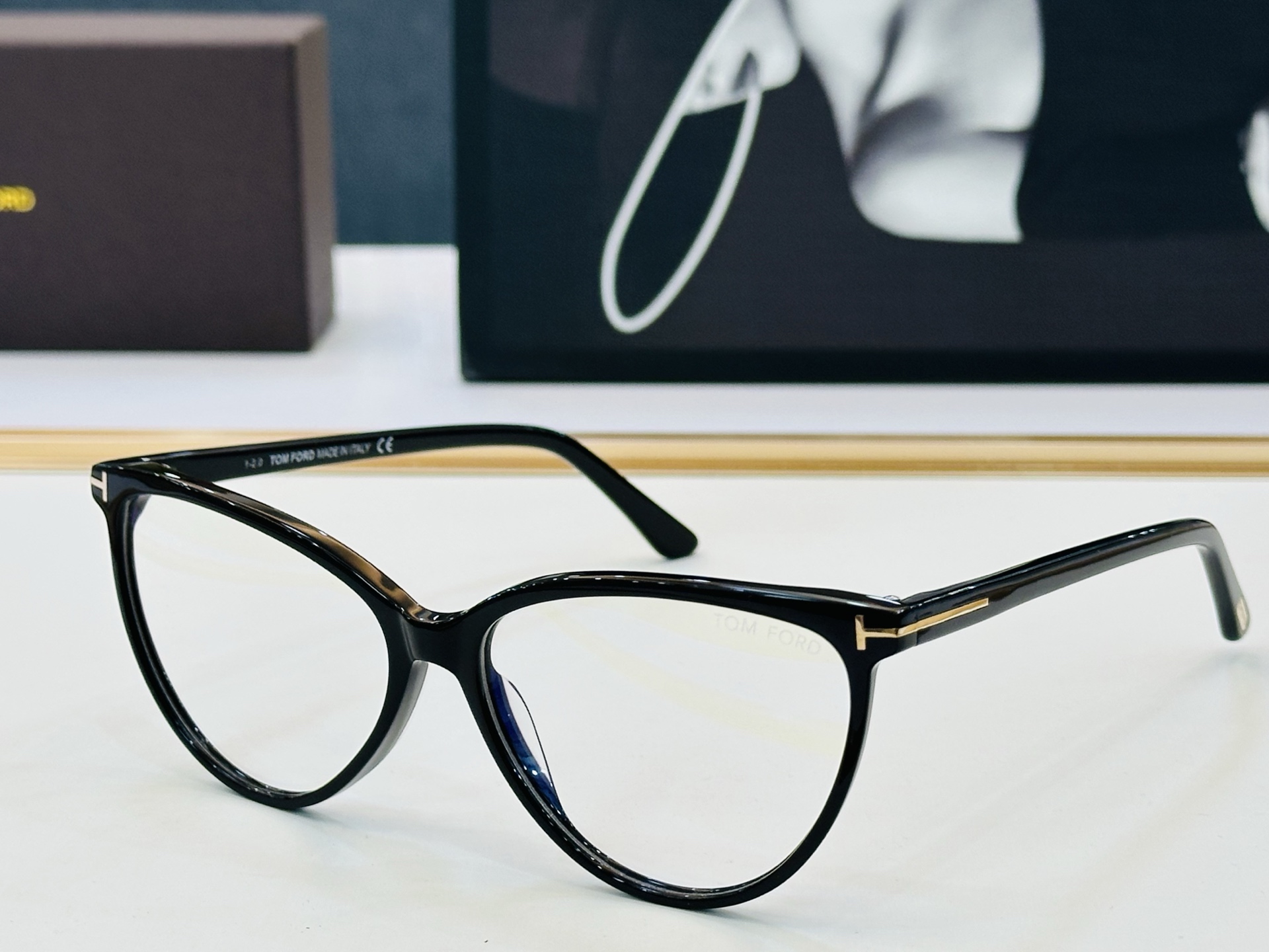 🆕款 TOM FORD🏇汤姆家 MODEL:TF5743-B Size：57口15-140 🈷️😍时尚潮