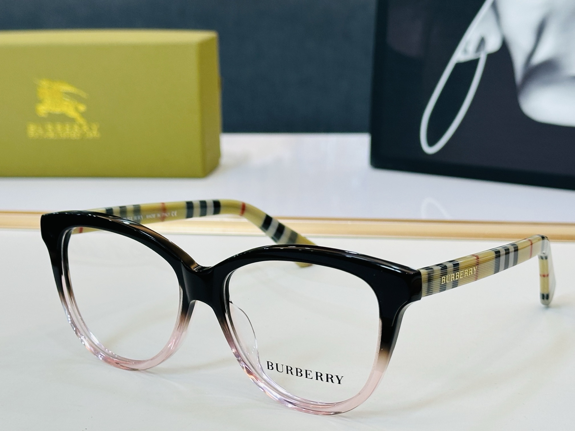新款 BURBERR*🔻巴家 BE2448D 百搭镜架Size：53口18-145 🌲🌲🌲板材框 Z多色