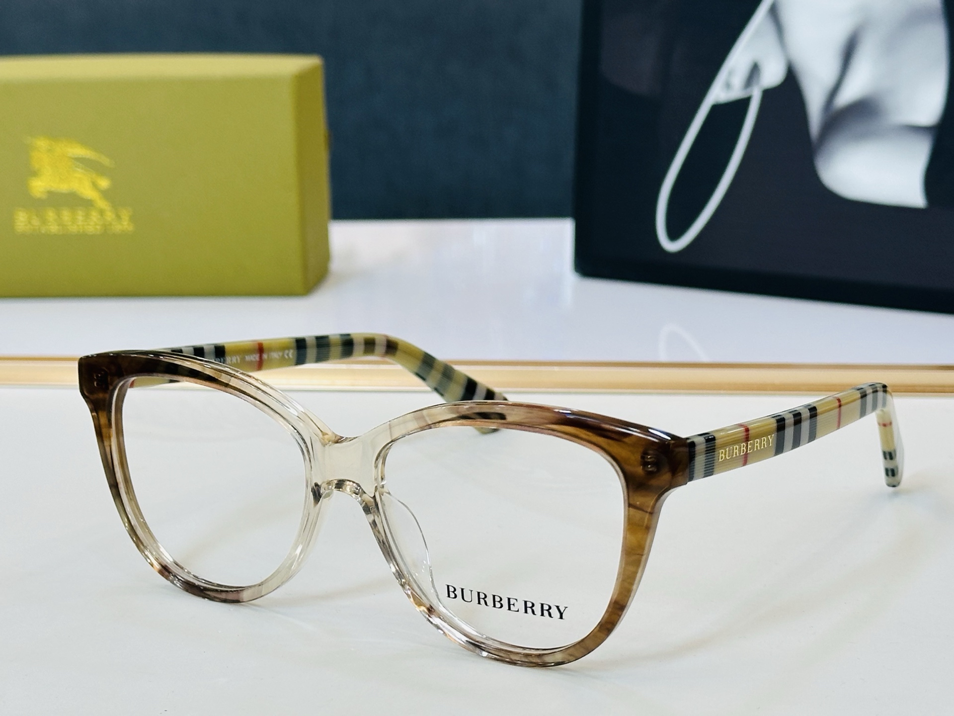 新款 BURBERR*🔻巴家 BE2448D 百搭镜架Size：53口18-145 🌲🌲🌲板材框 Z多色