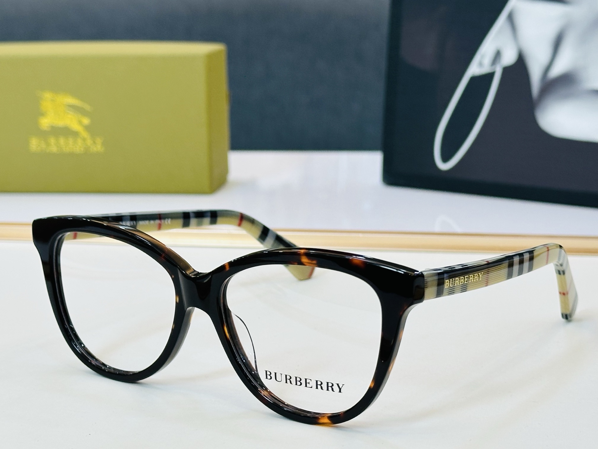 新款 BURBERR*🔻巴家 BE2448D 百搭镜架Size：53口18-145 🌲🌲🌲板材框 Z多色