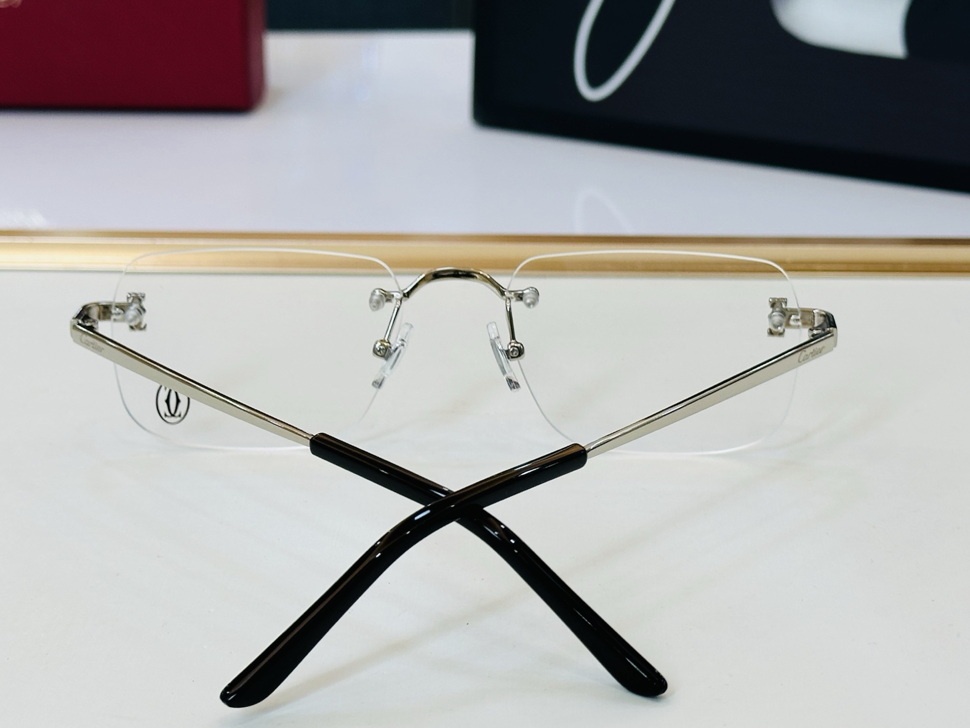 Cartie* 卡家 太阳镜 CT0619 Size：55口19-145 电镀工艺精湛气质十足！Z男女同